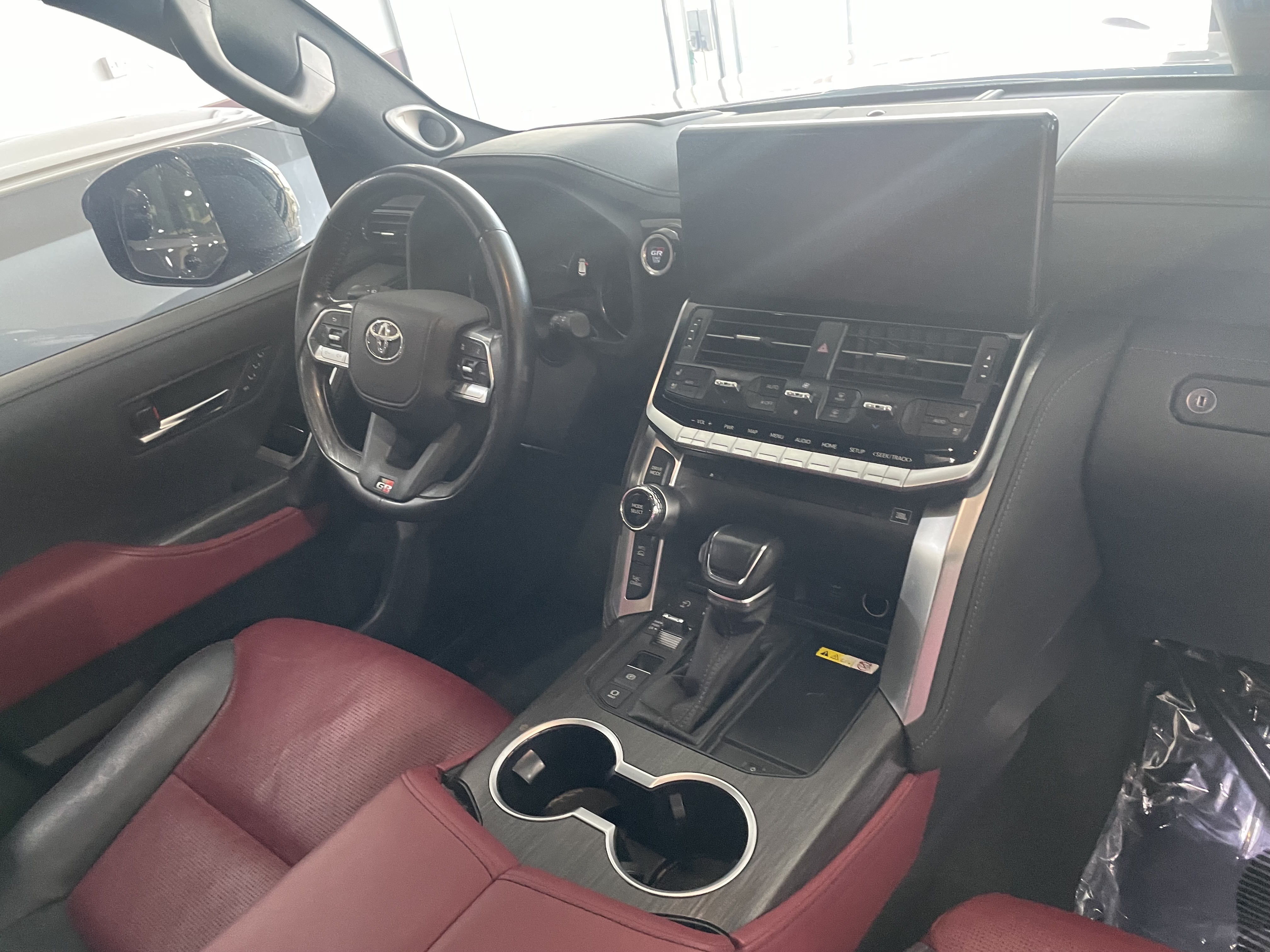 Toyota Land Cruiser G/R 2022 - Image 4