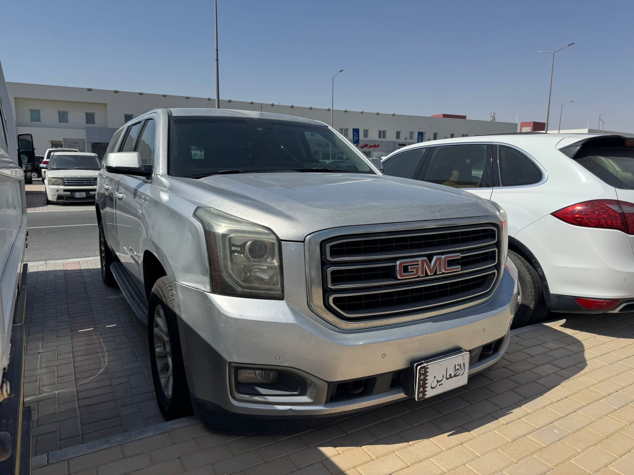 GMC Yukon XL 2015 - Image 2