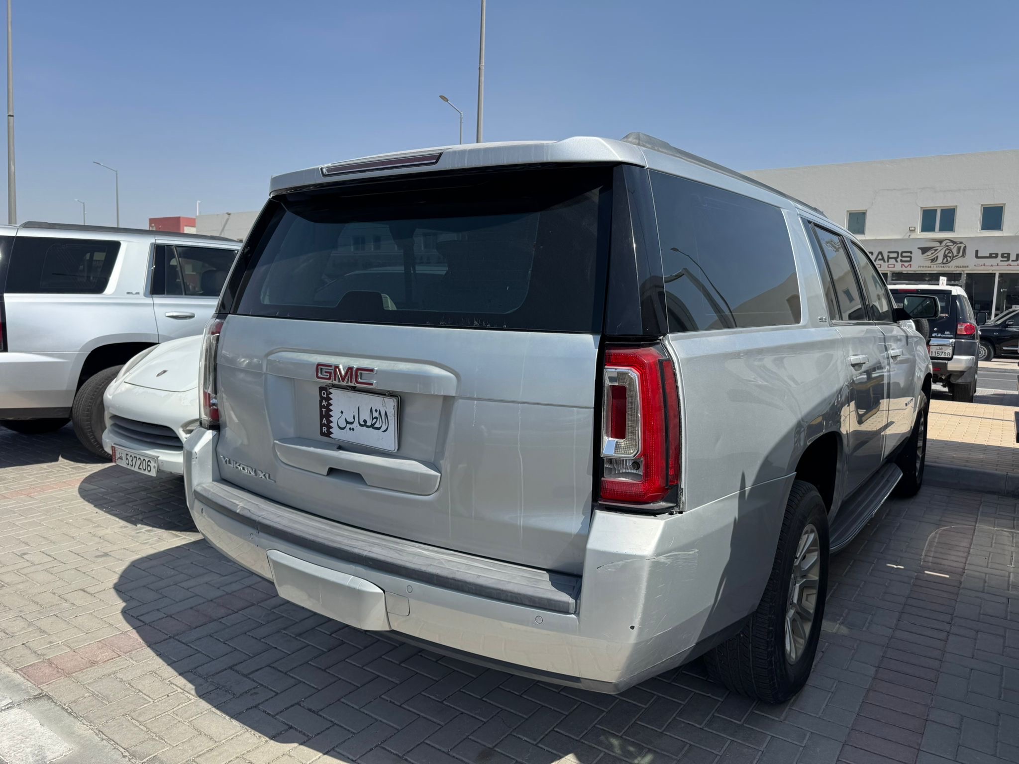 GMC Yukon XL 2015 - Image 3