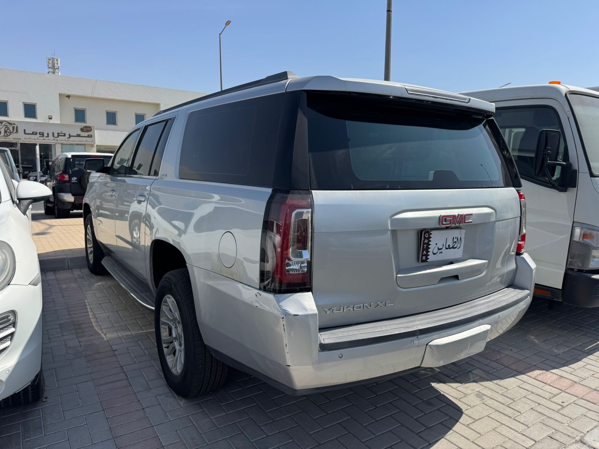 GMC Yukon XL 2015 - Image 4