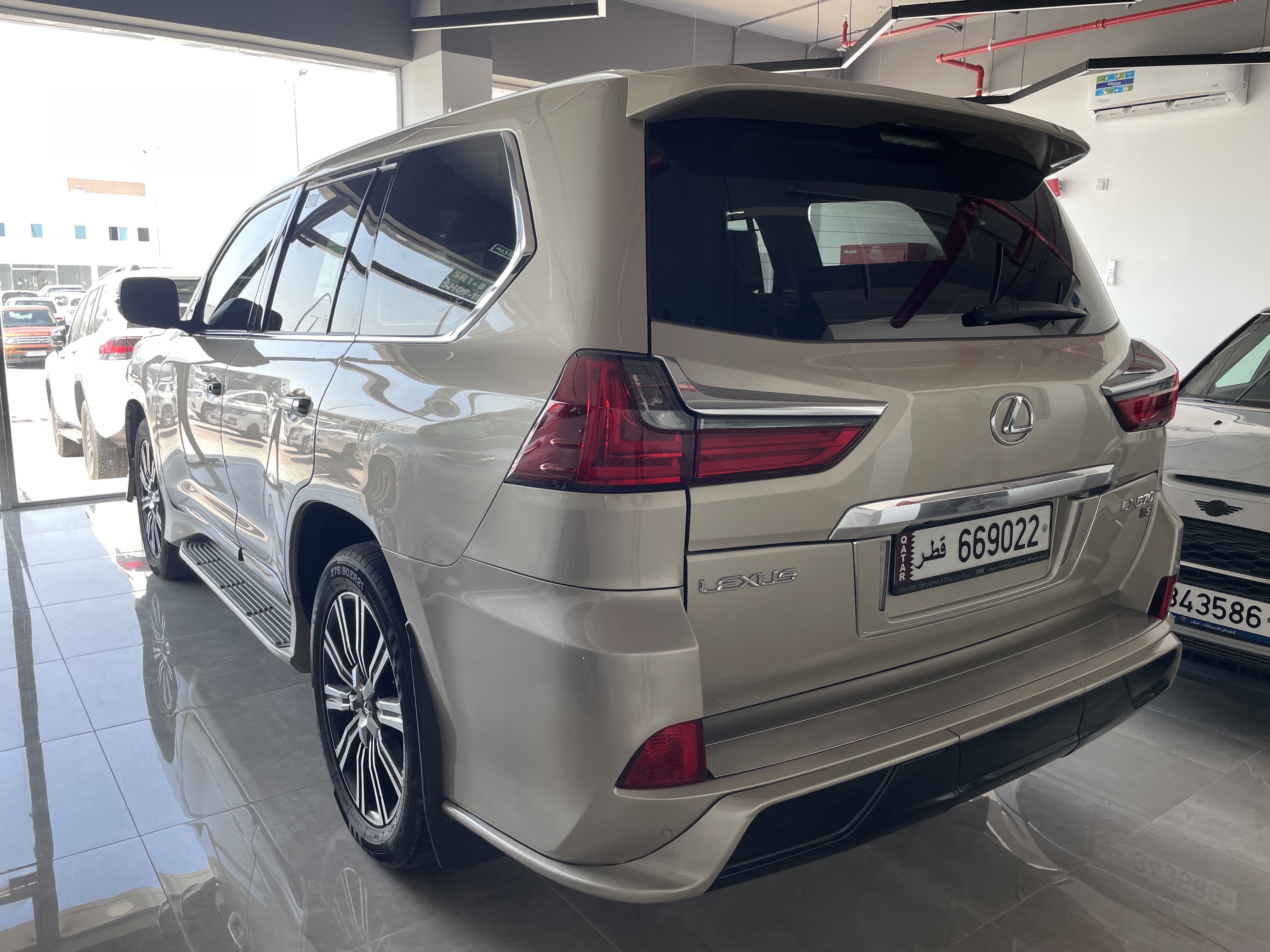Lexus LX 570 S 2018 - Image 2