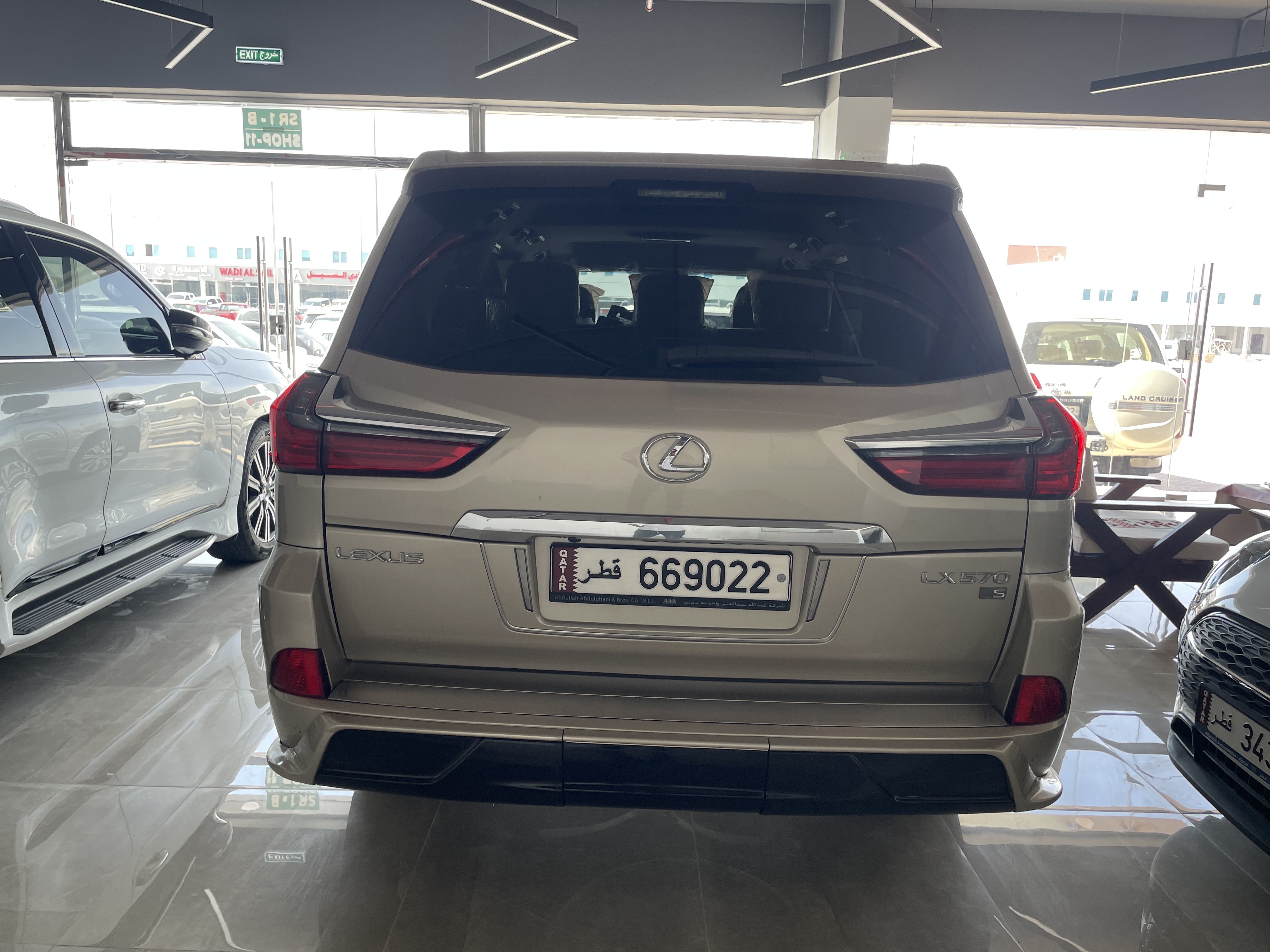 Lexus LX 570 S 2018 - Image 3