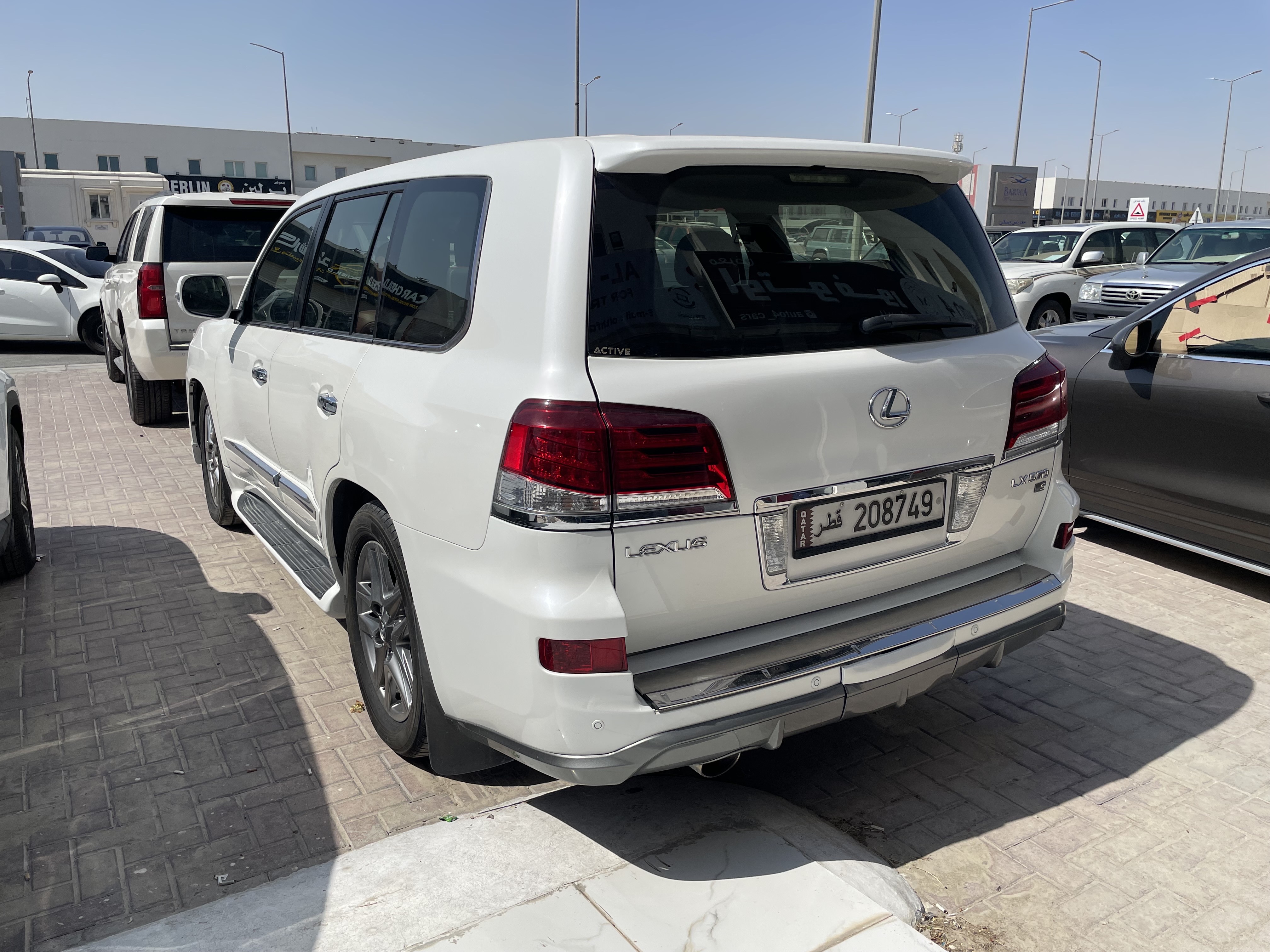 Lexus LX 570 S 2015 - Image 2