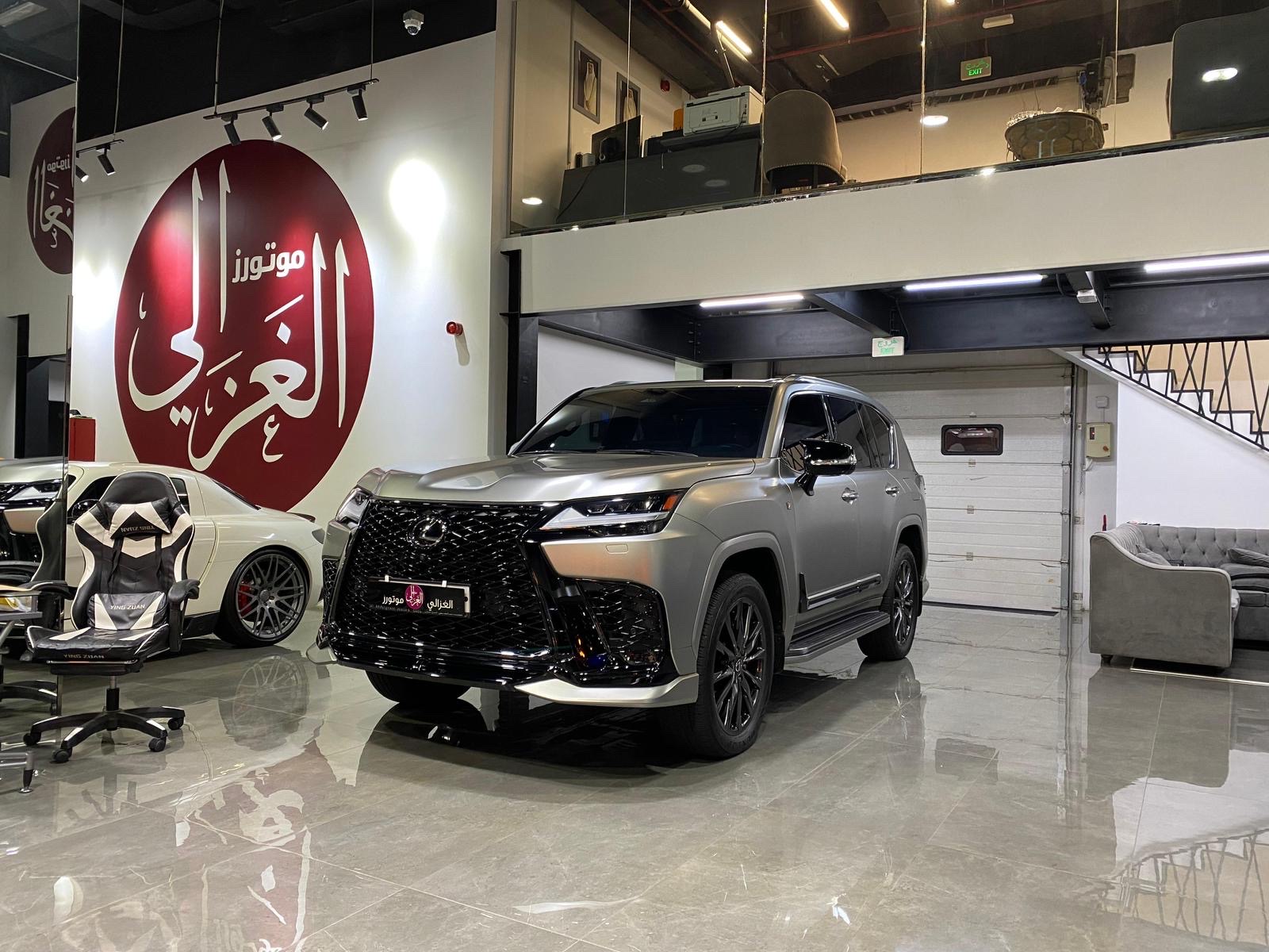 Lexus LX 600  F-Sport 2025
