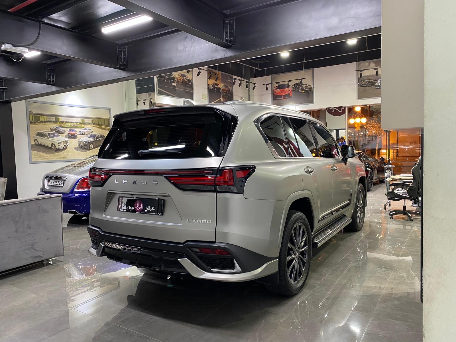 Lexus LX 600  F-Sport 2025 - Image 2