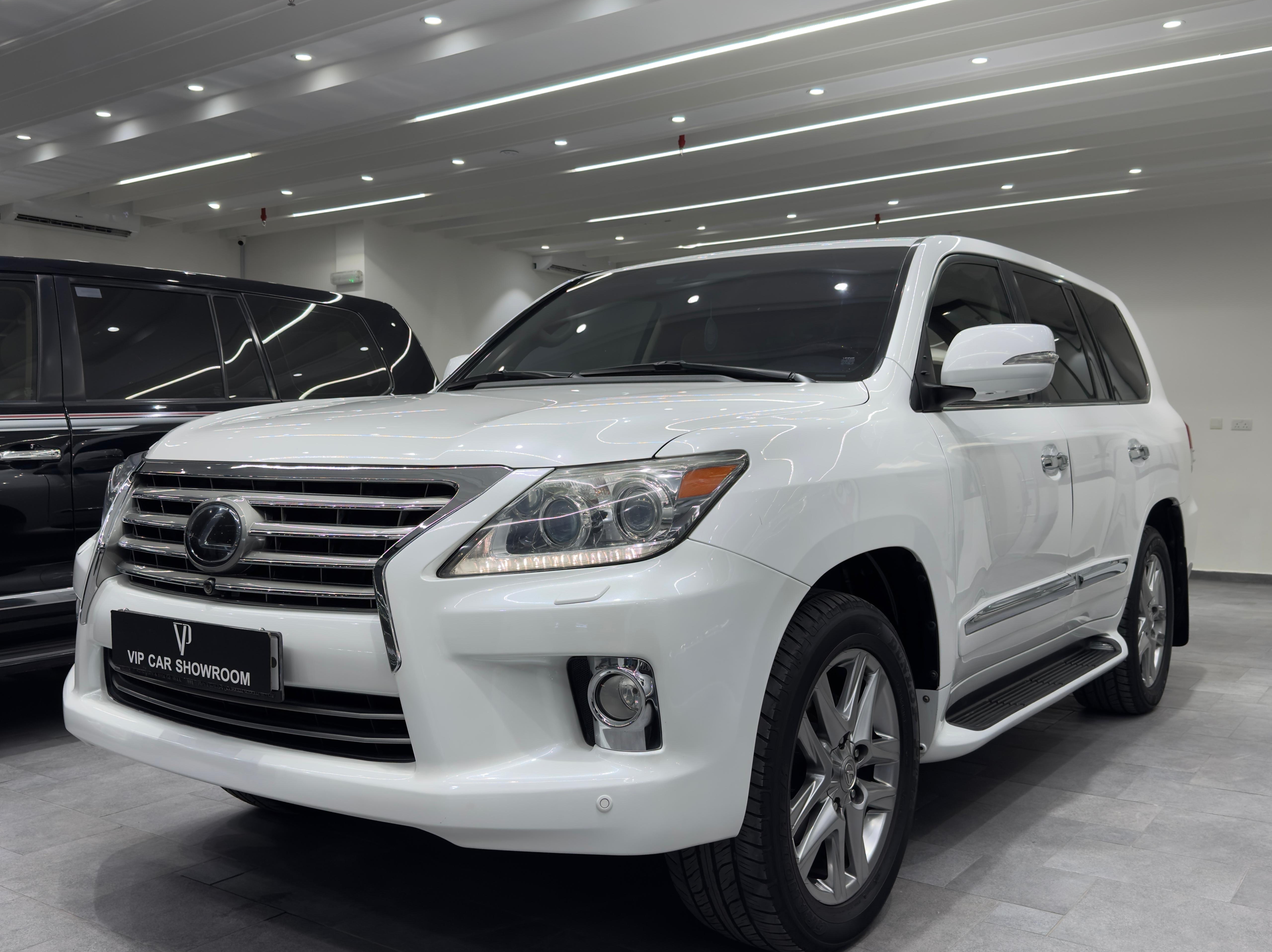 Lexus LX 570 2013