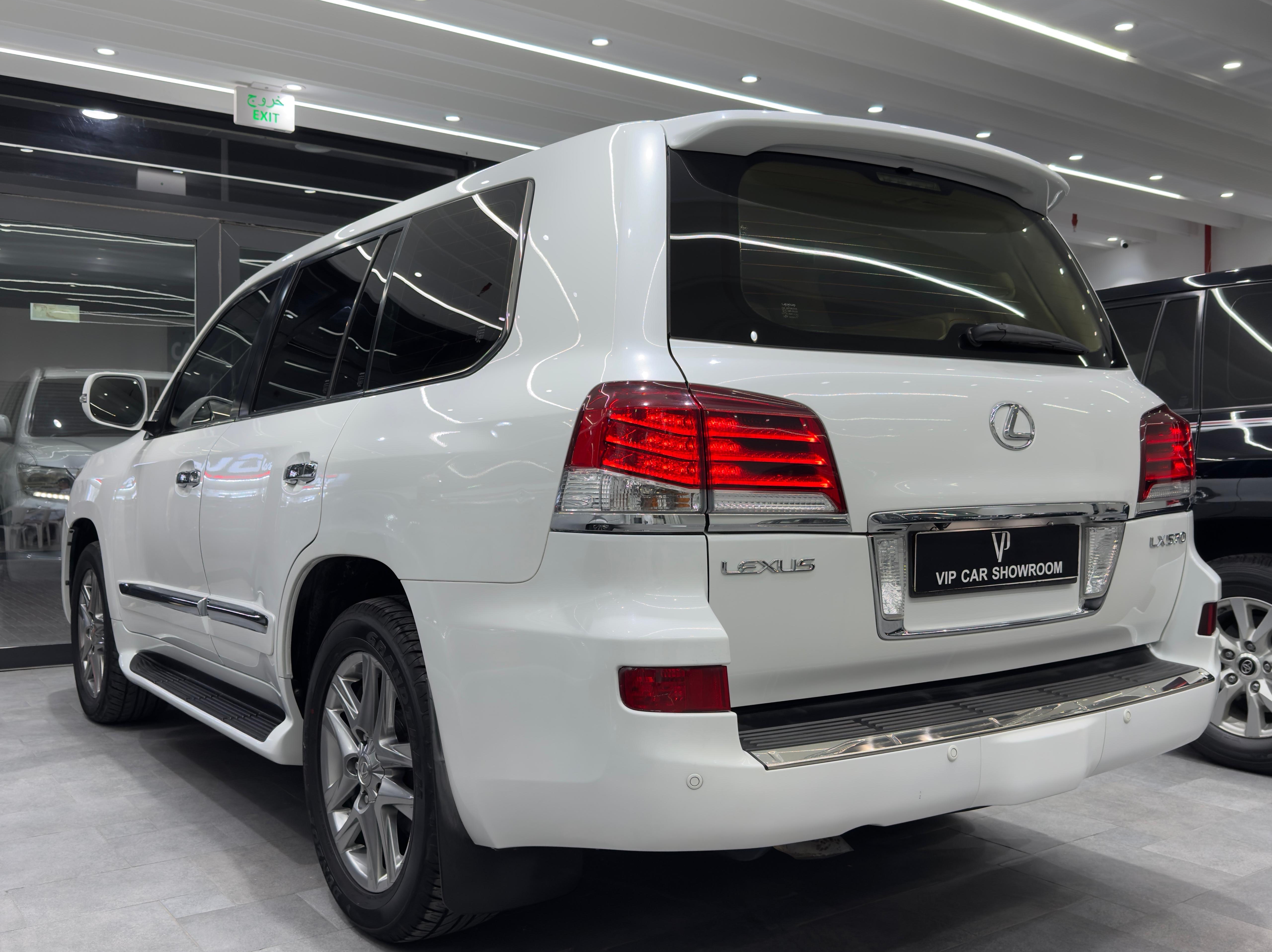 Lexus LX 570 2013 - Image 3