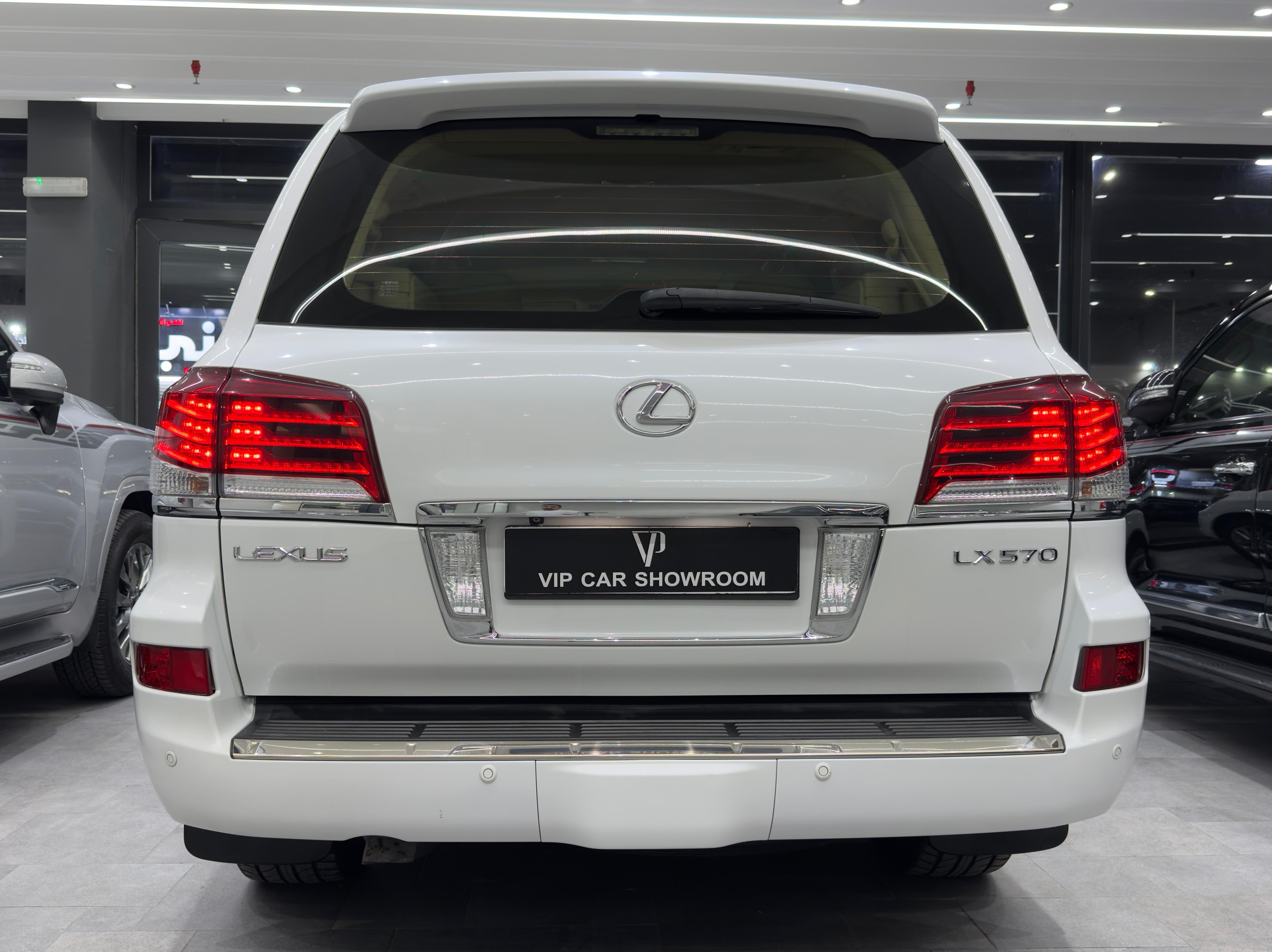 Lexus LX 570 2013 - Image 4