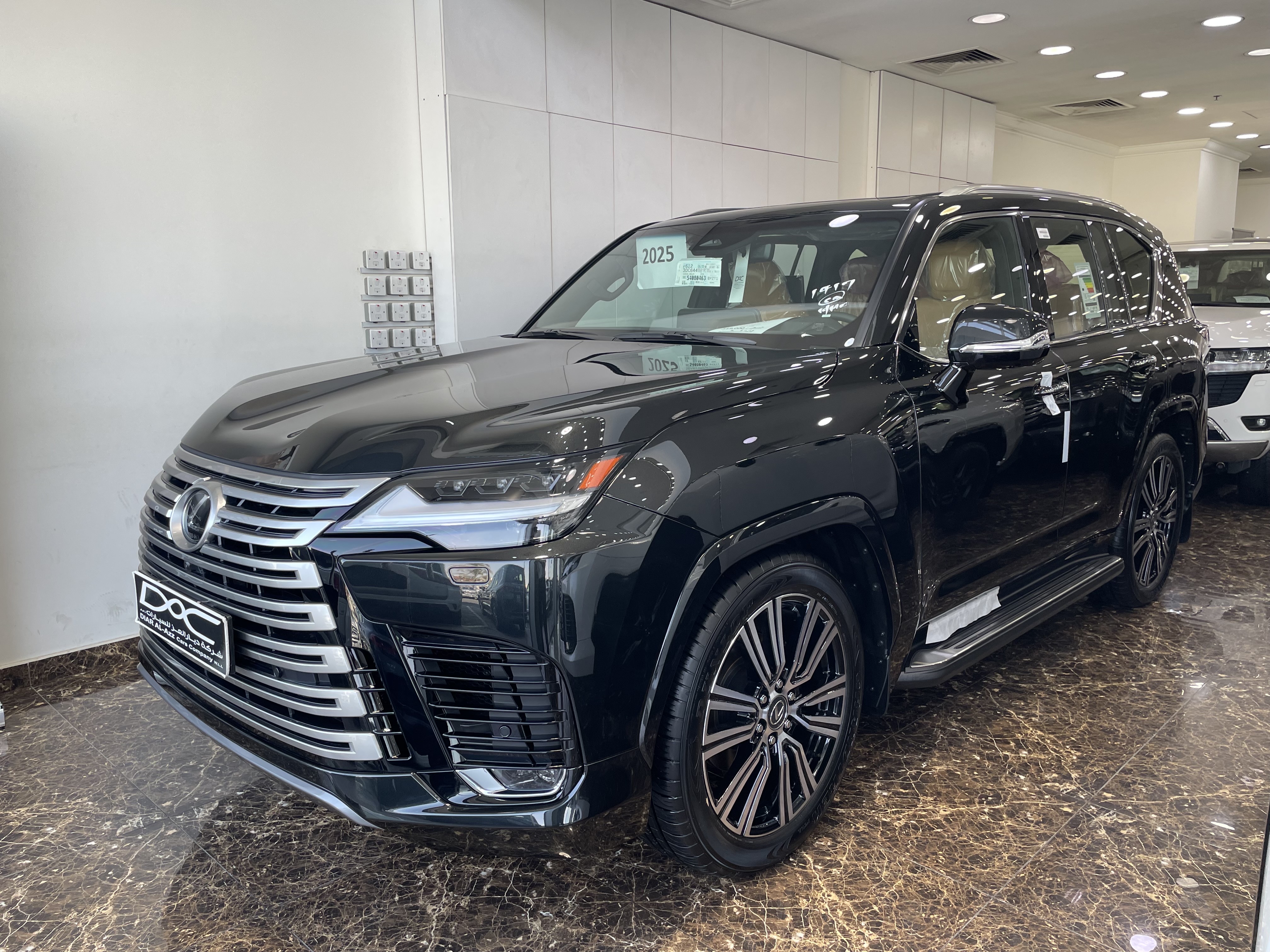 Lexus LX 600 Luxury  2025