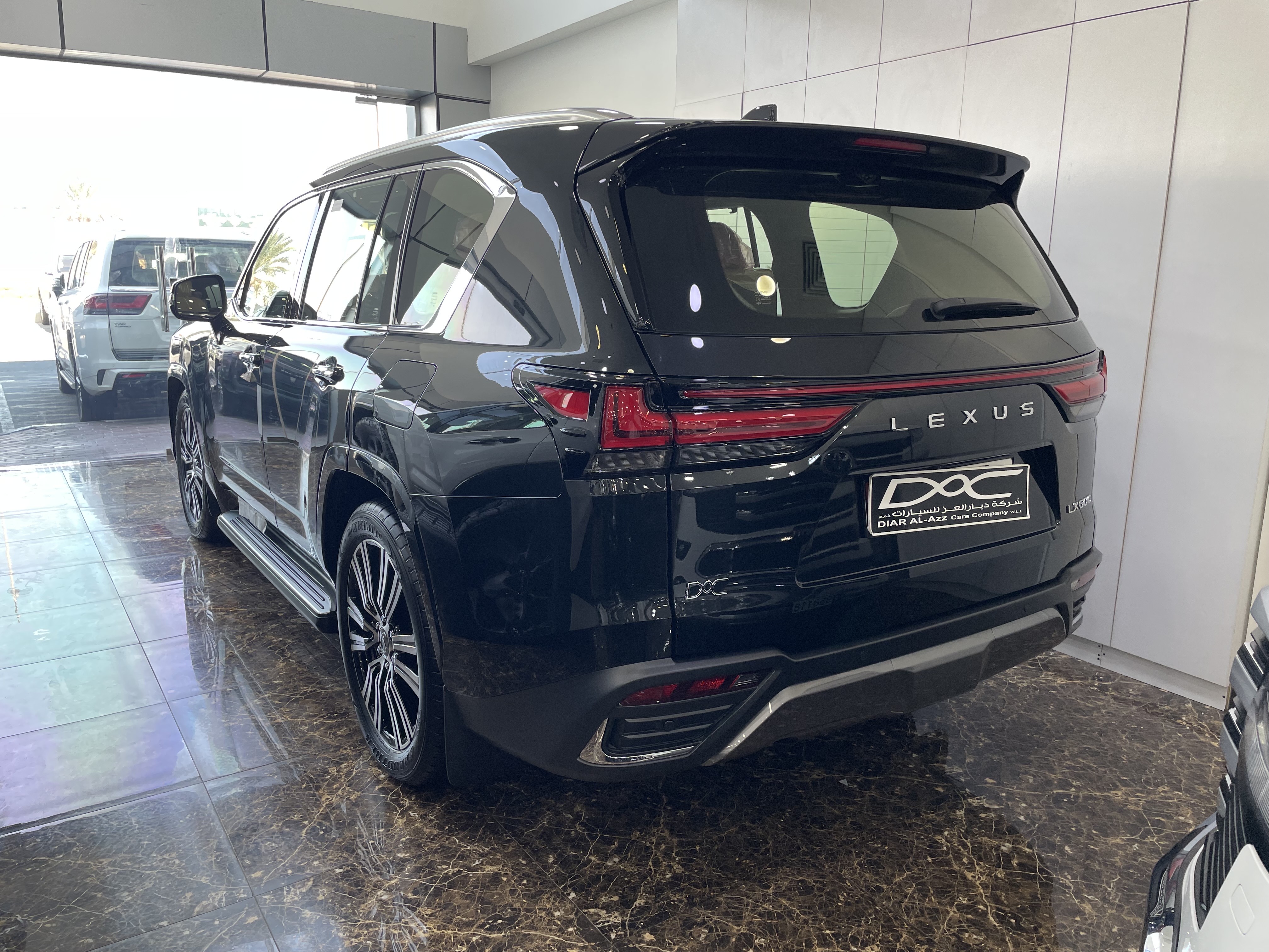 Lexus LX 600 Luxury  2025 - Image 2