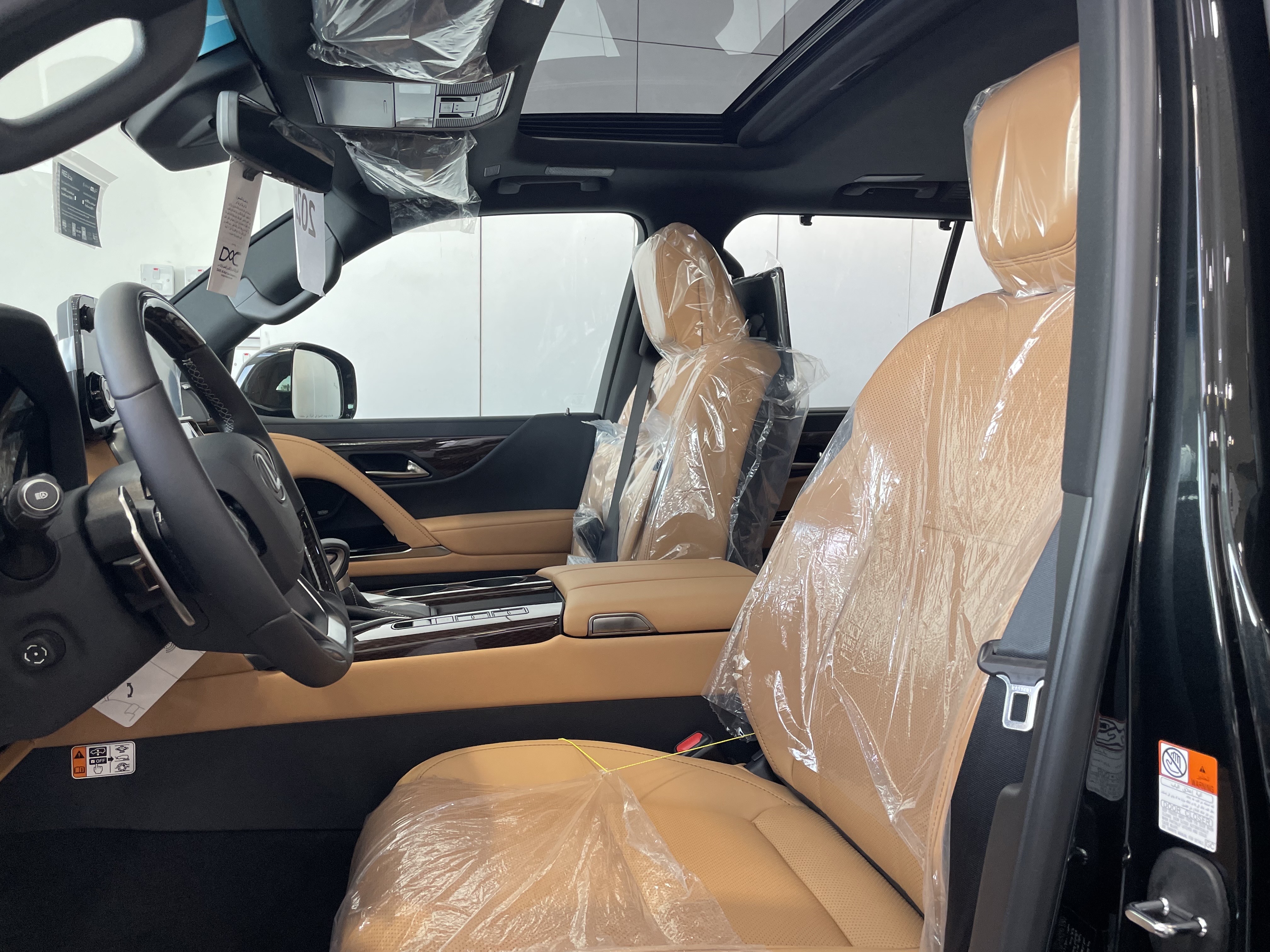 Lexus LX 600 Luxury  2025 - Image 4