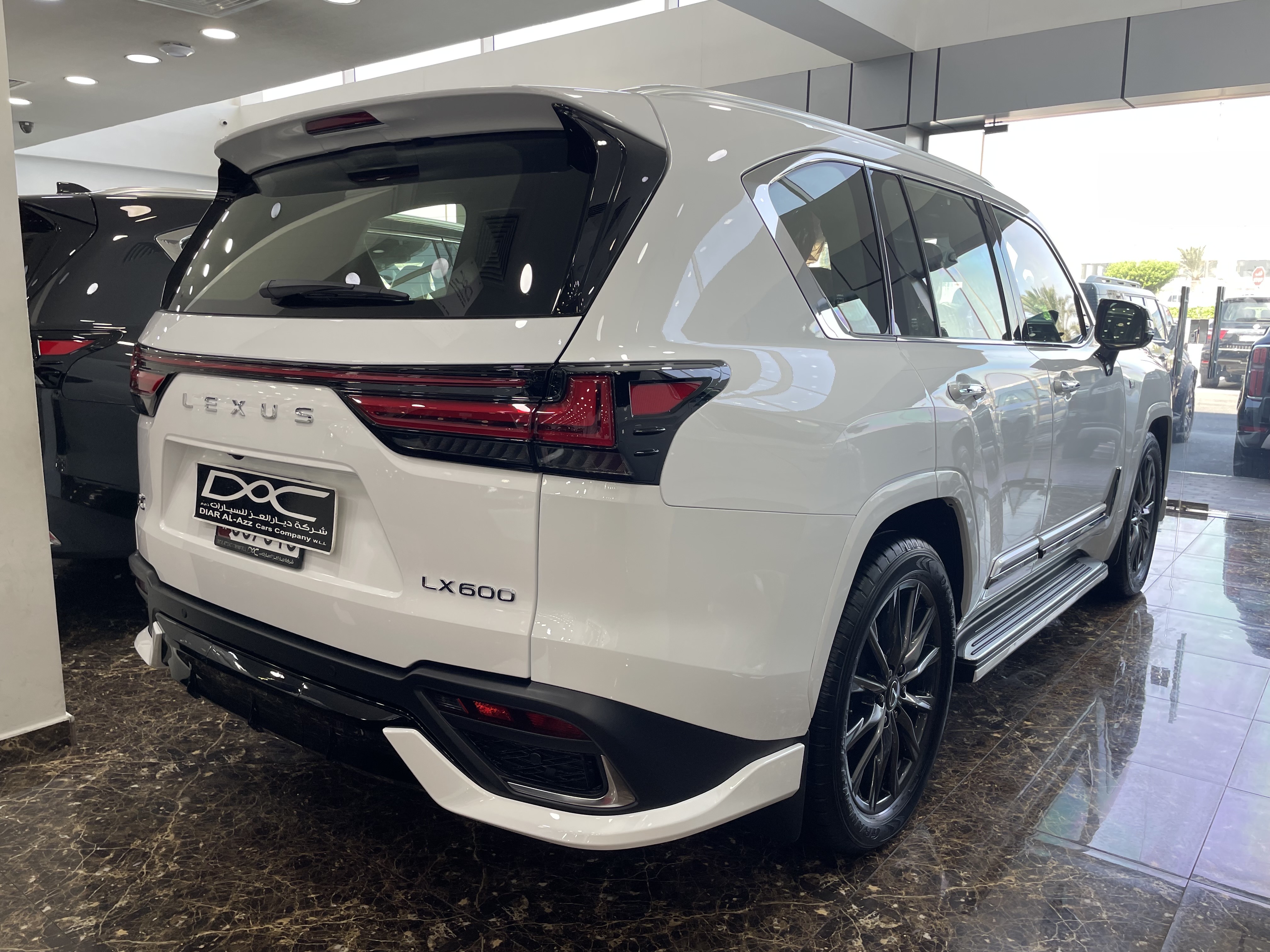 Lexus LX 600  F-Sport 2025 - Image 3