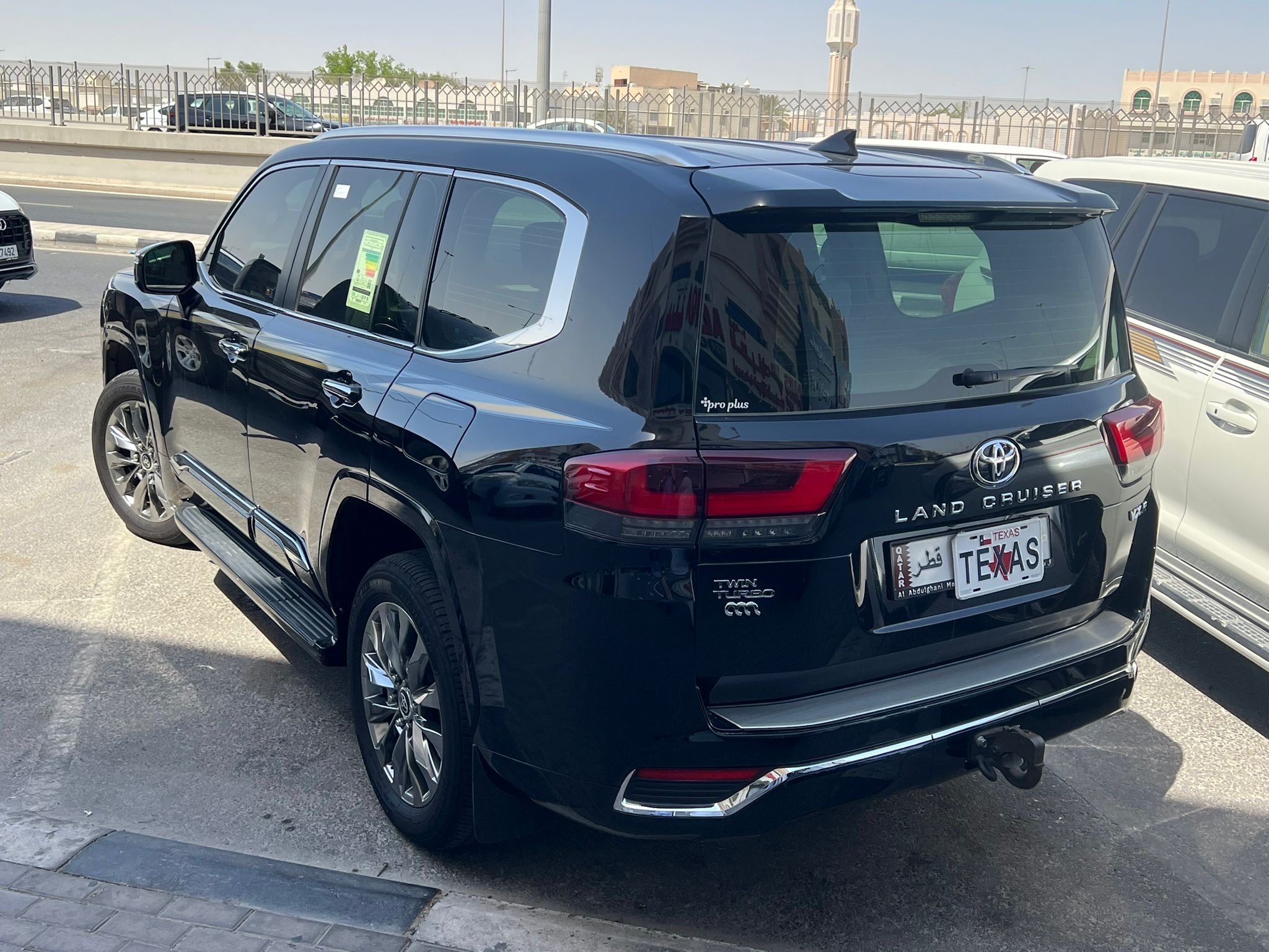Toyota Land Cruiser VX.R 2024 - Image 2