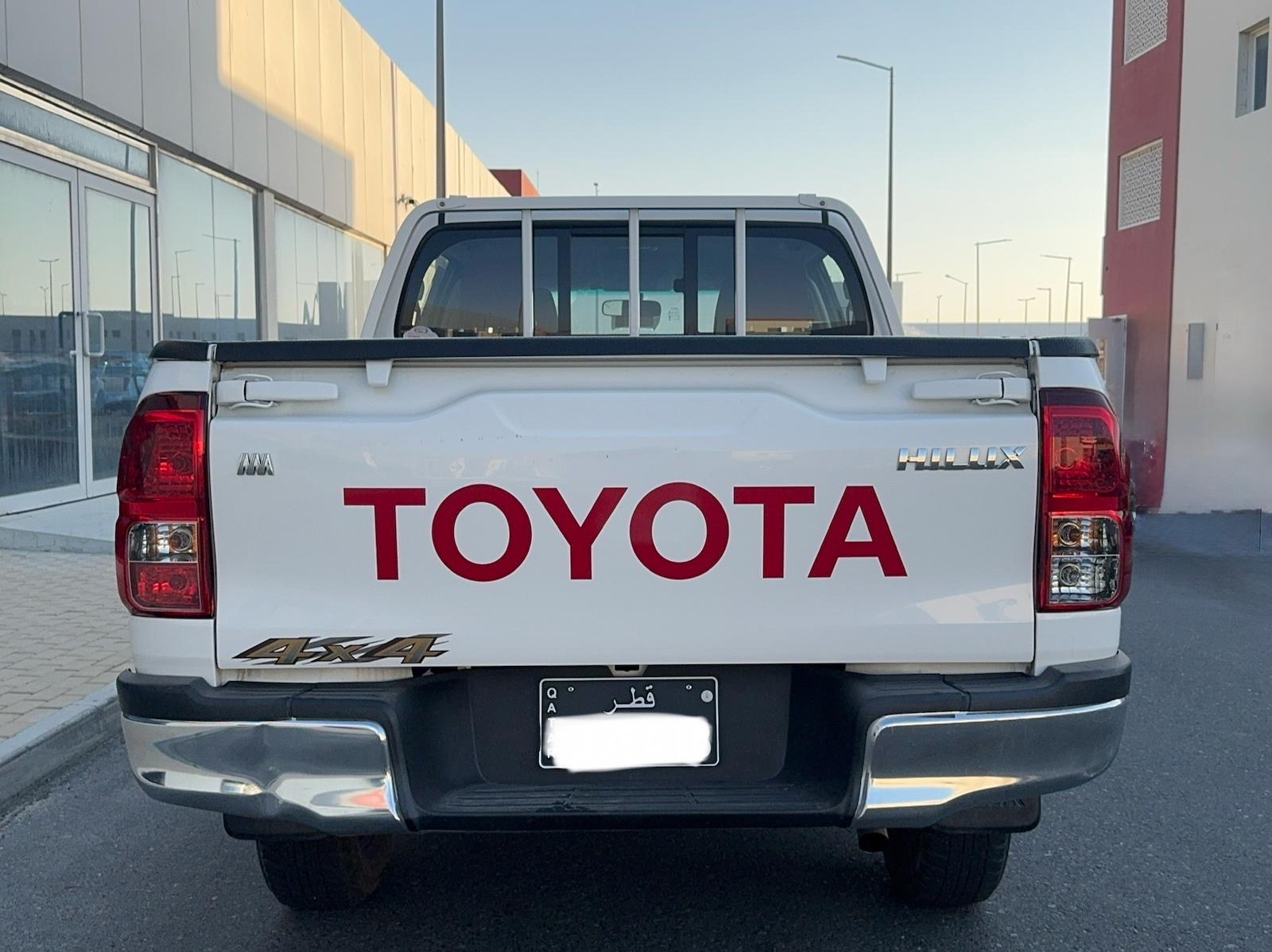 Toyota Hilux 4X4 2024 - Image 3