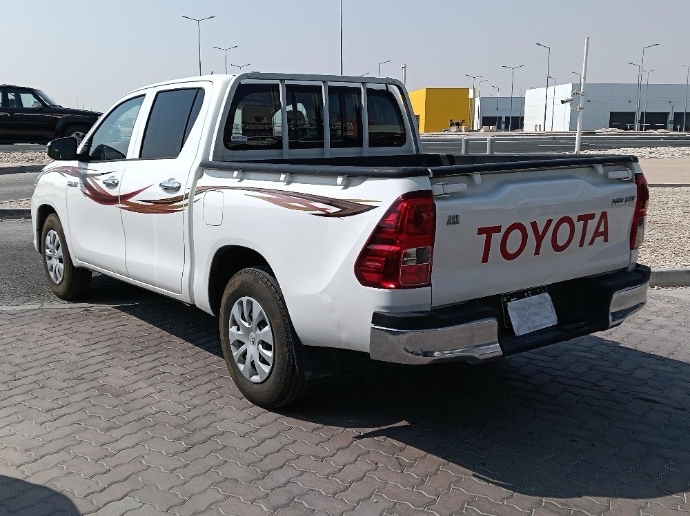Toyota Hilux 2.0 2022 - Image 3