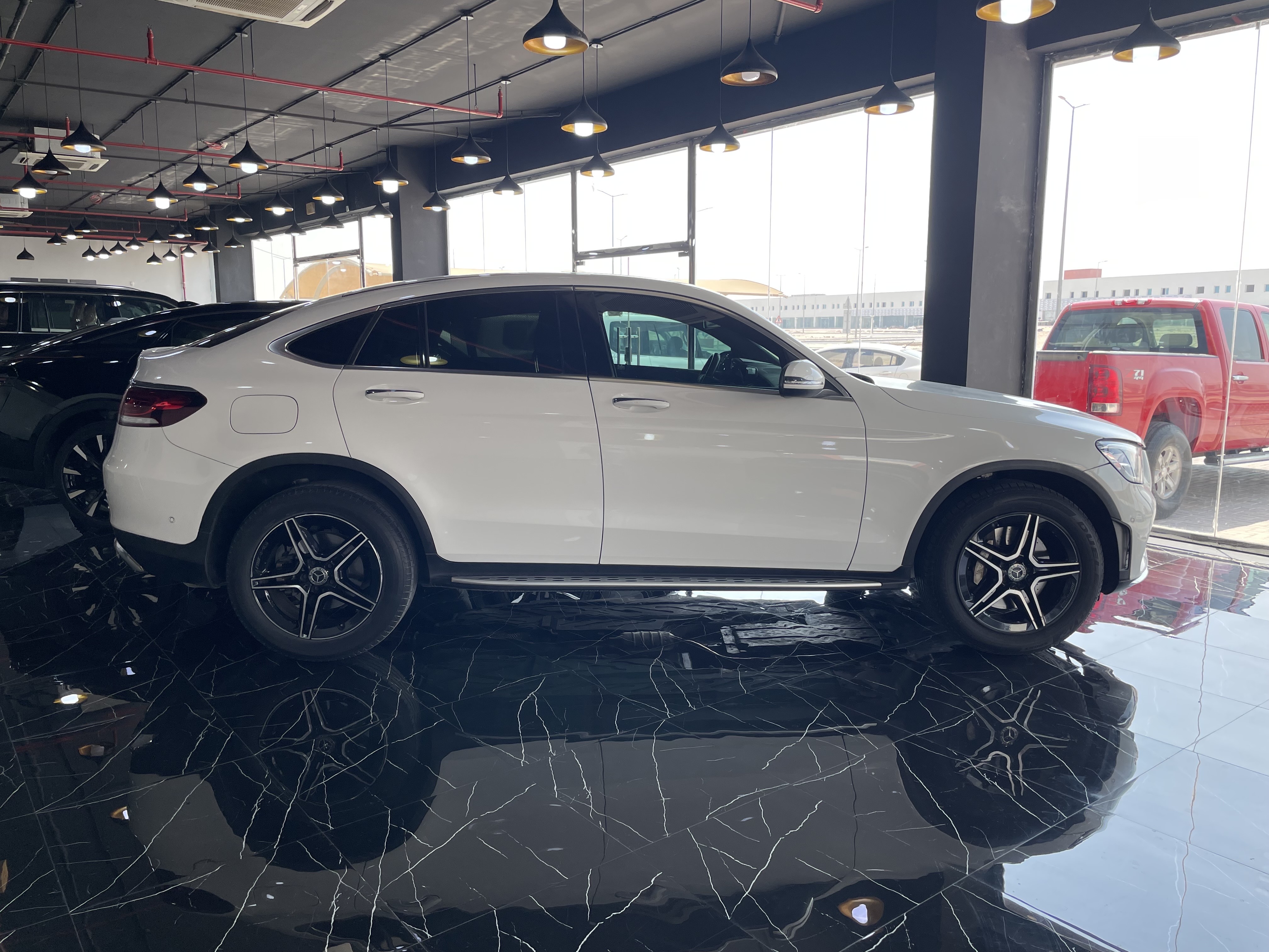 Mercedes-Benz GLC  200 2023 - Image 3