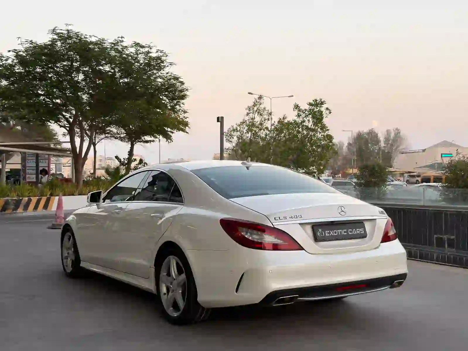 مرسيدس بنز سي إل أس 400 2015 - Image 3