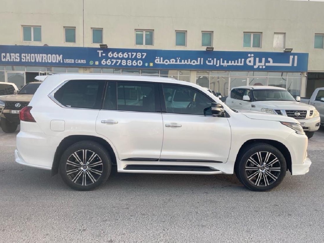 Lexus LX 570 S 2018 - Image 2