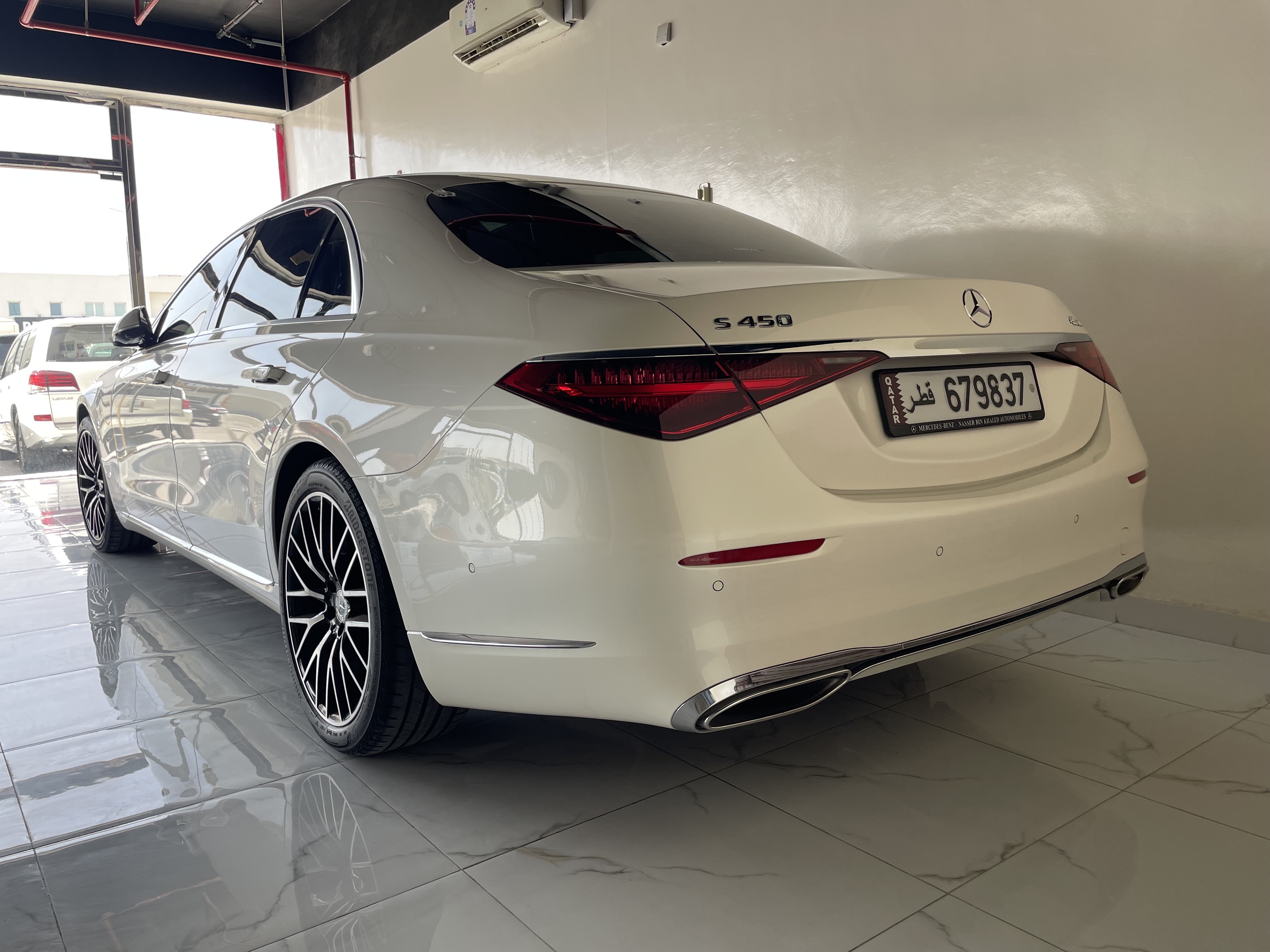 Mercedes-Benz S-Class Sedan 450 2023 - Image 4