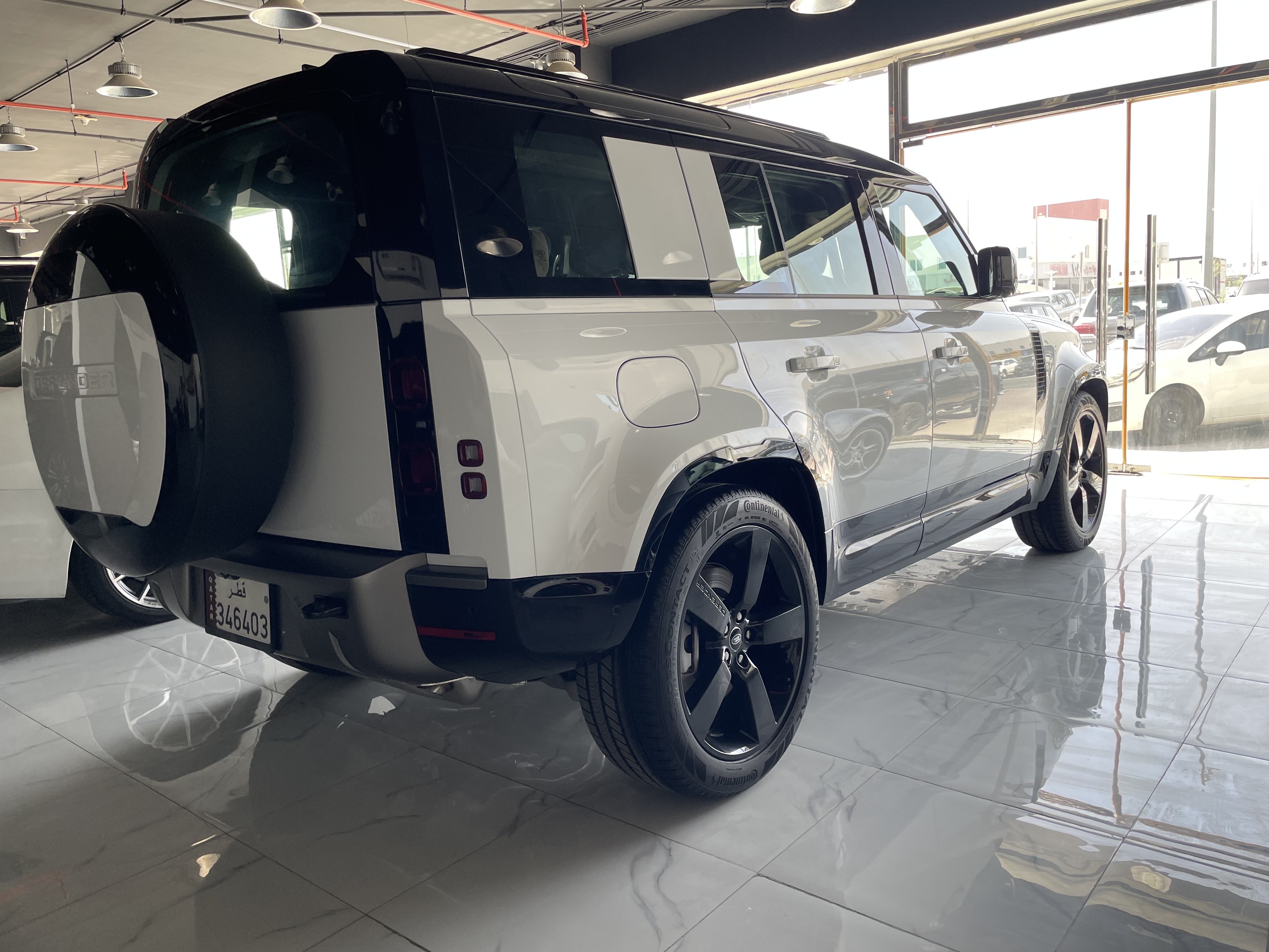 Land Rover Defender 2025 - Image 2