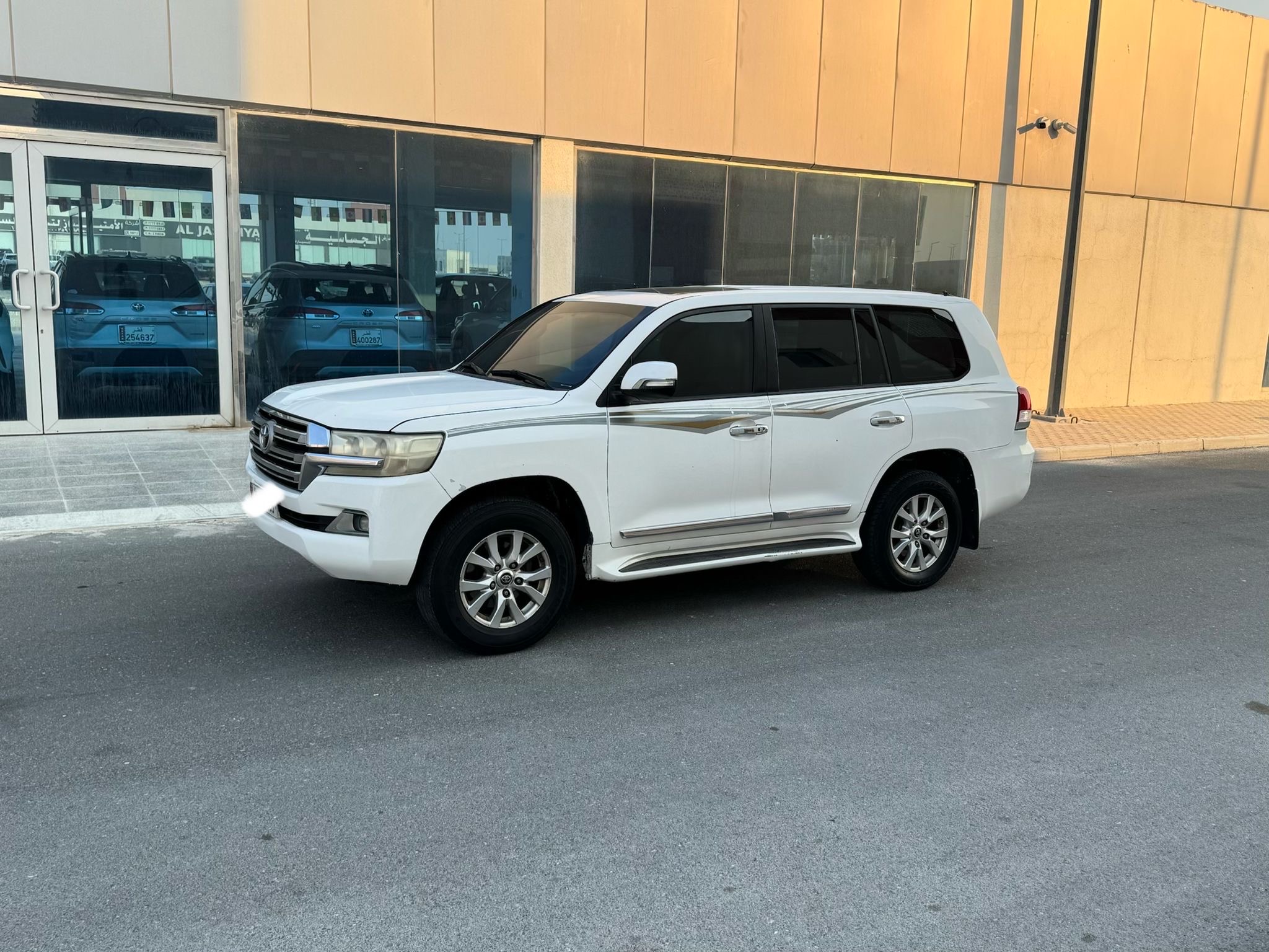 Toyota Land Cruiser VX.R 2012 - Image 2