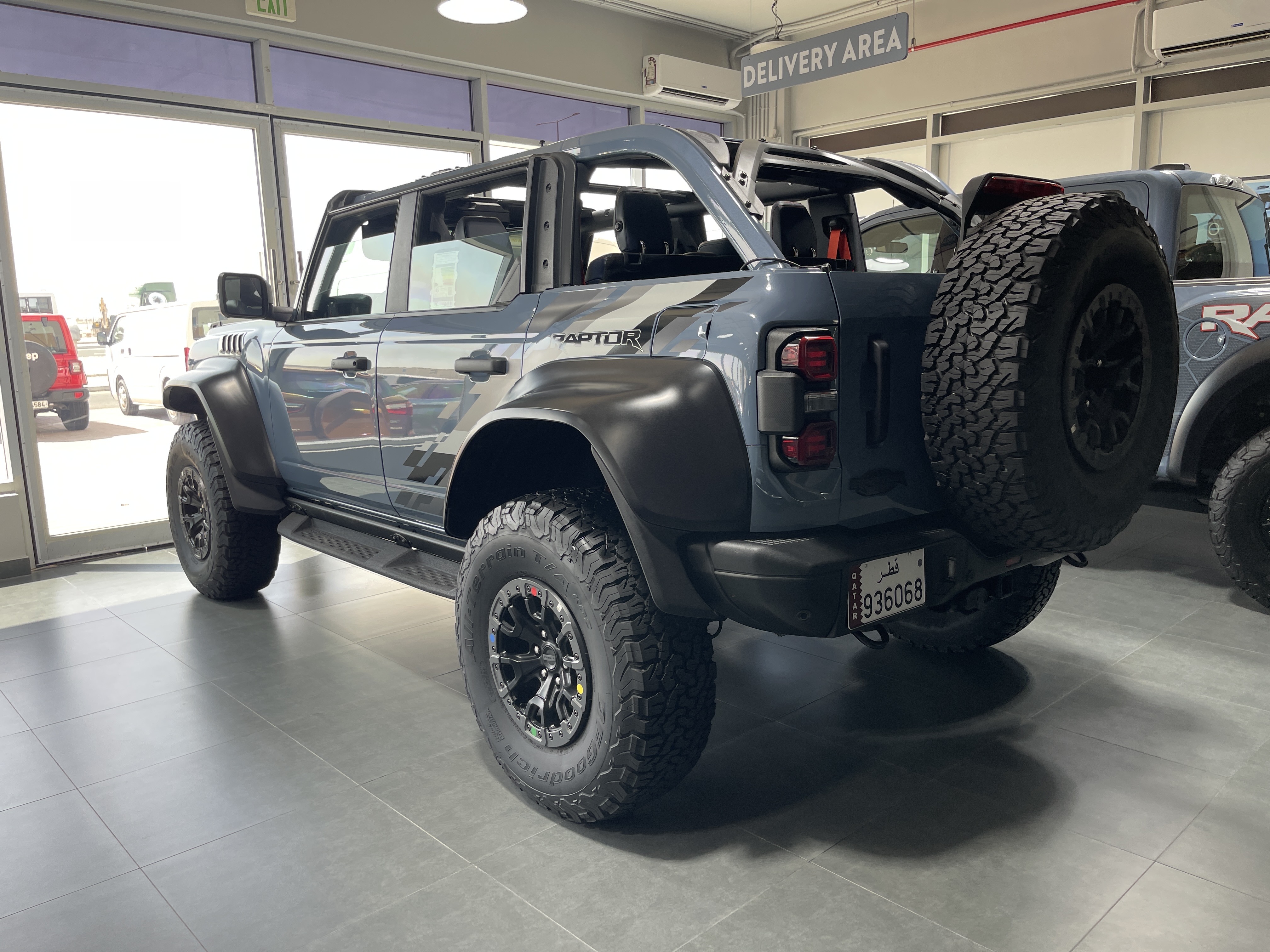Ford Bronco Raptor 2023 - Image 2