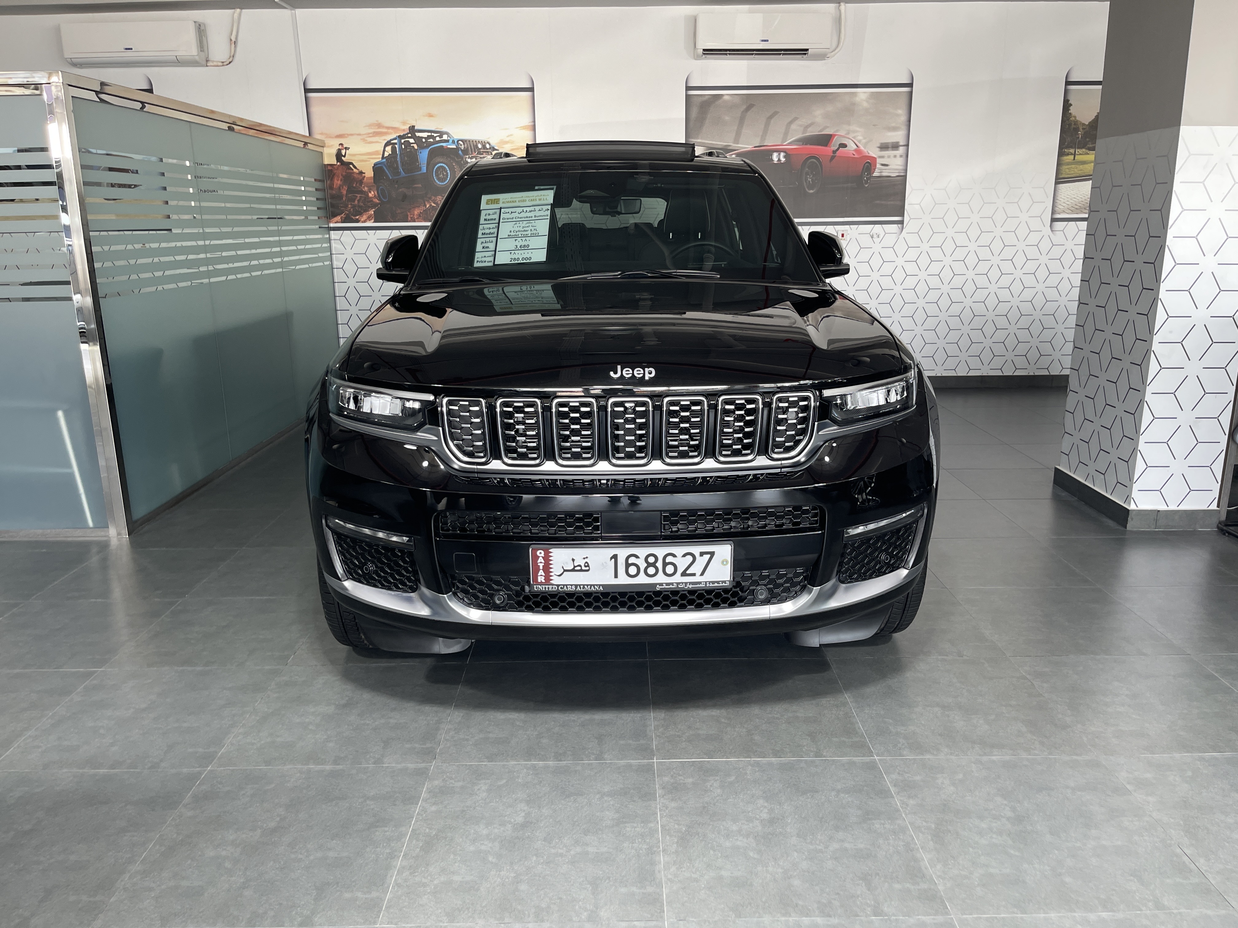 Jeep Grand Cherokee Summit 2023 - Image 2