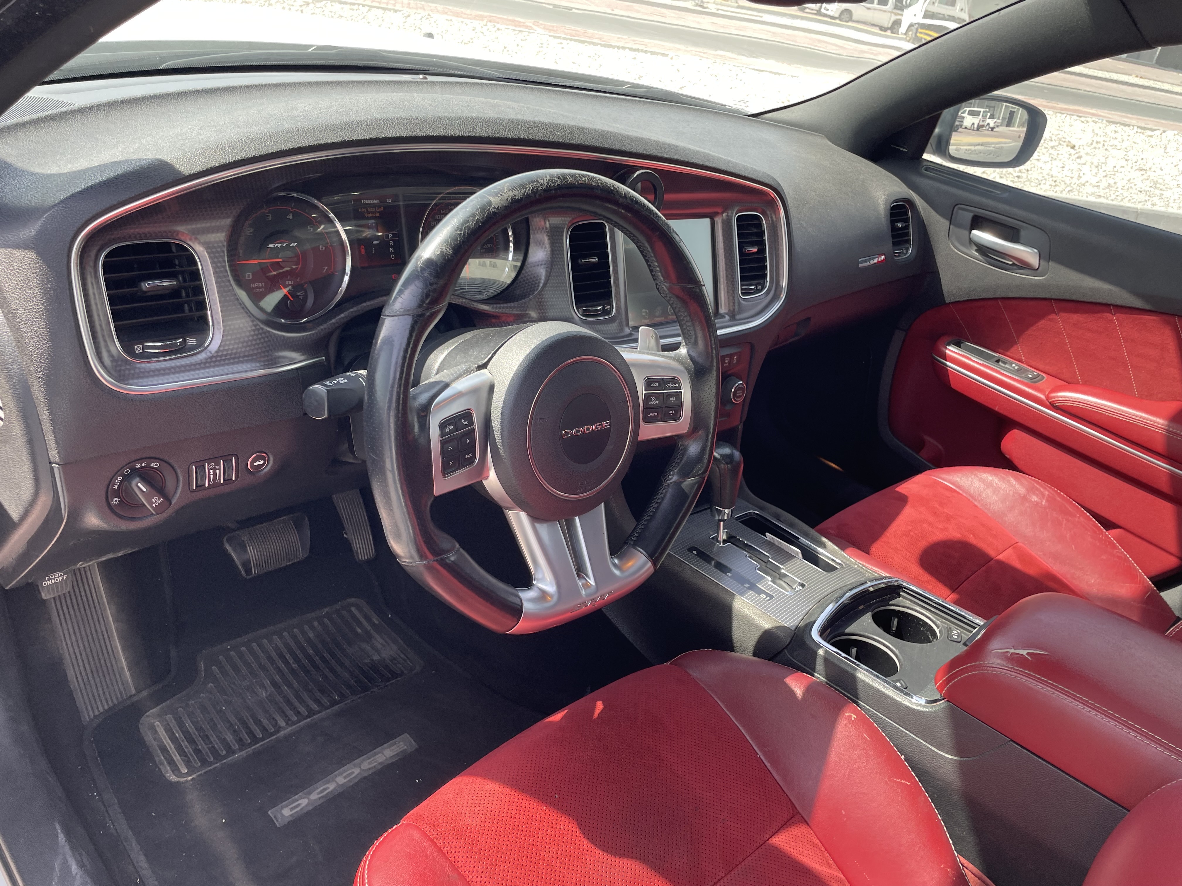 Dodge Charger SRT 2012 - Image 4