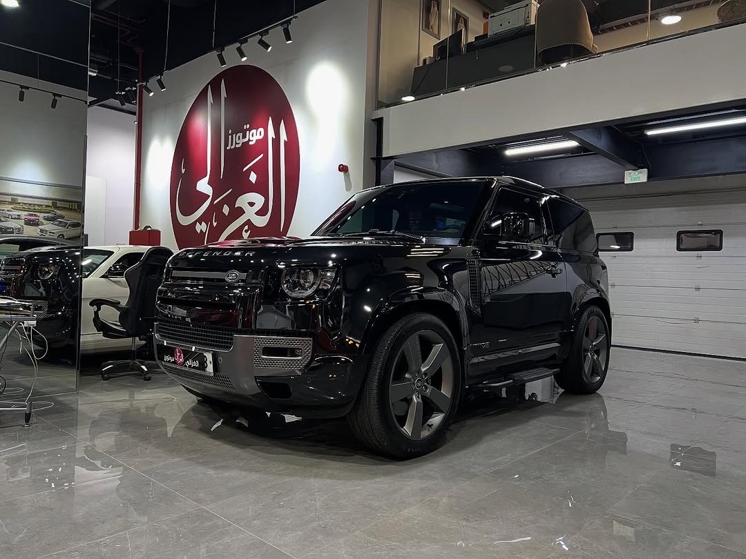 Land Rover Defender 90 2023