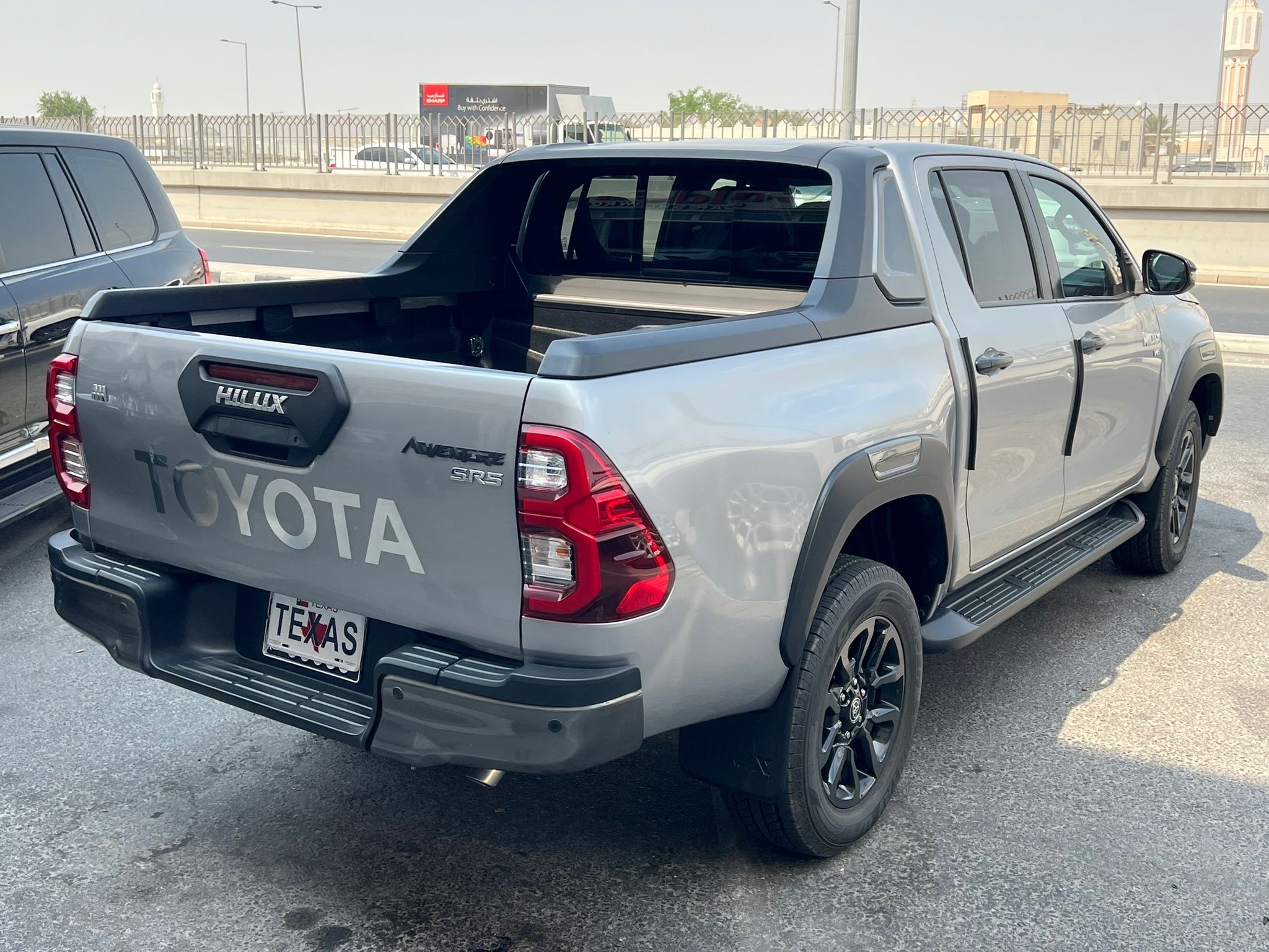 Toyota Hilux SR5 Adventure 2021 - Image 2