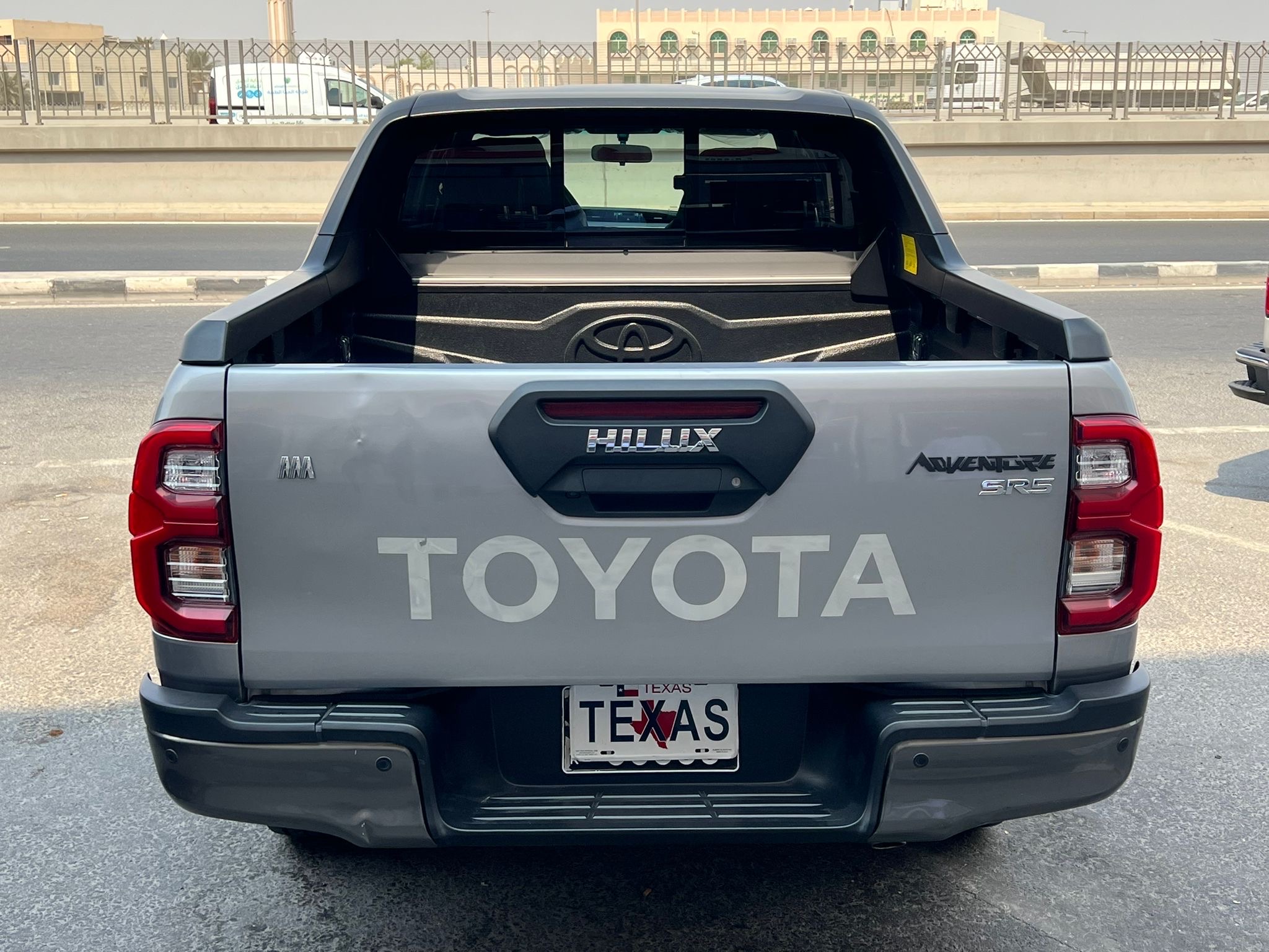 Toyota Hilux SR5 Adventure 2021 - Image 3