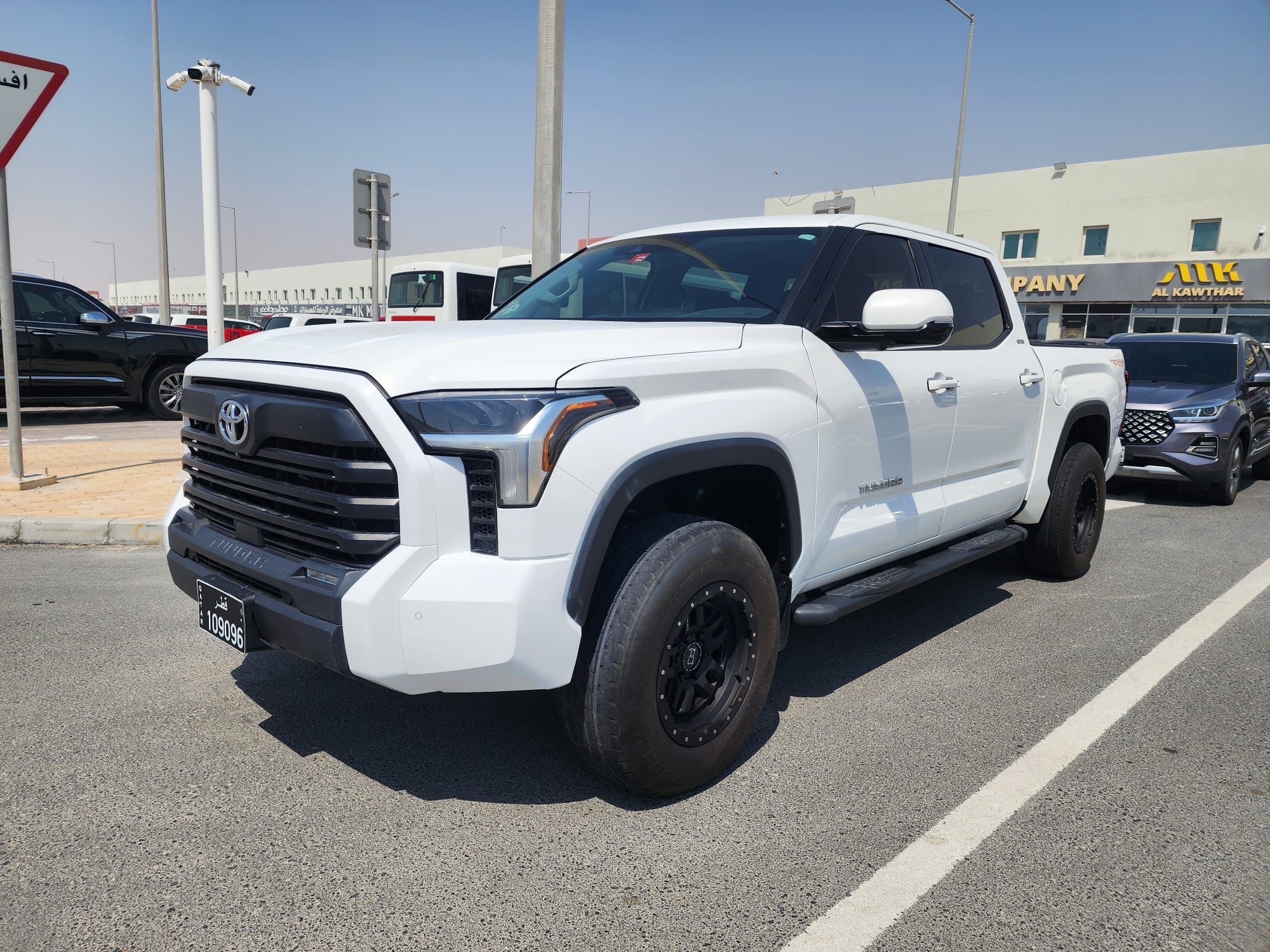 Toyota Tundra TRD 2022 - Image 2