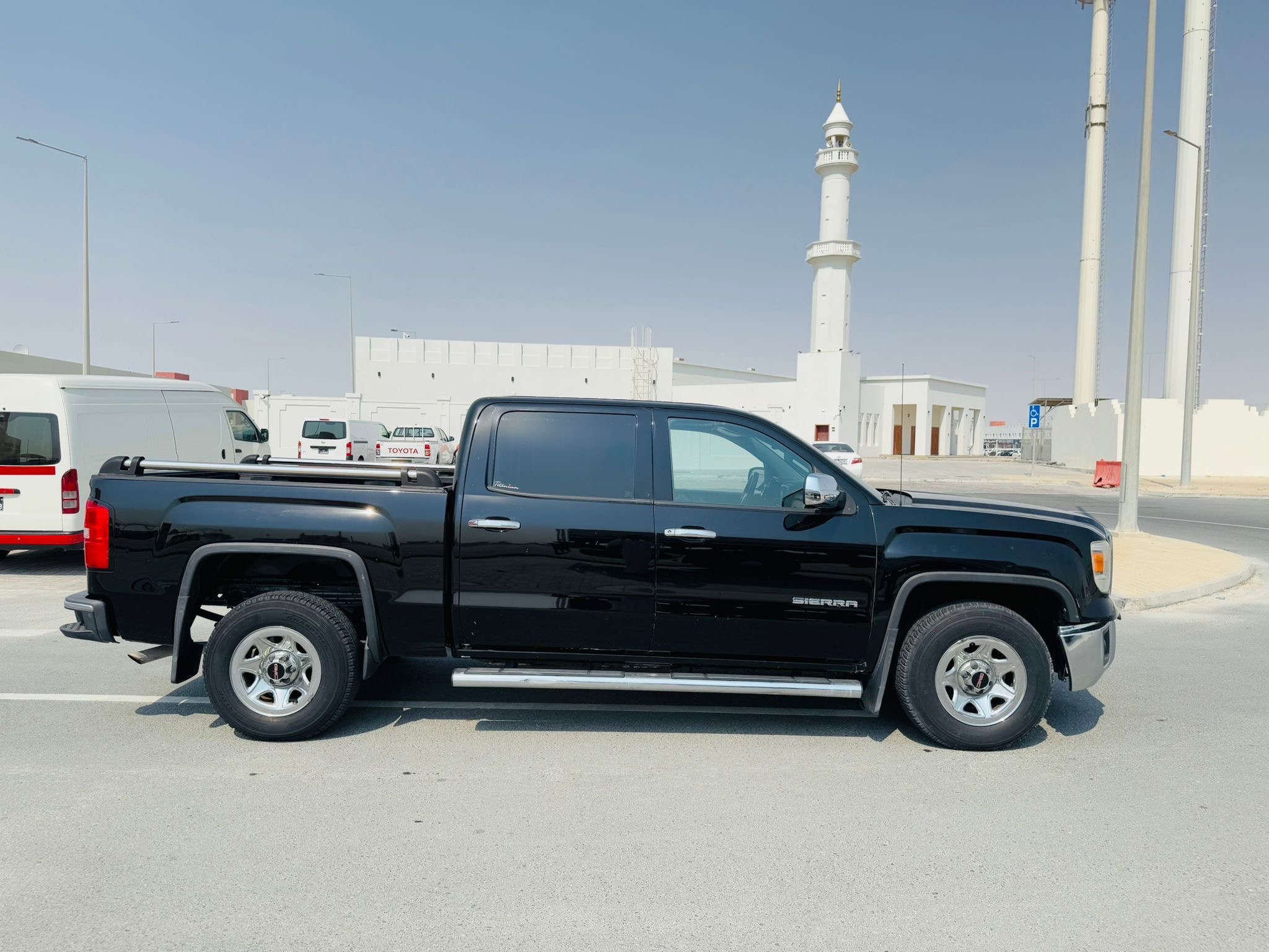 GMC Sierra 2014 - Image 3