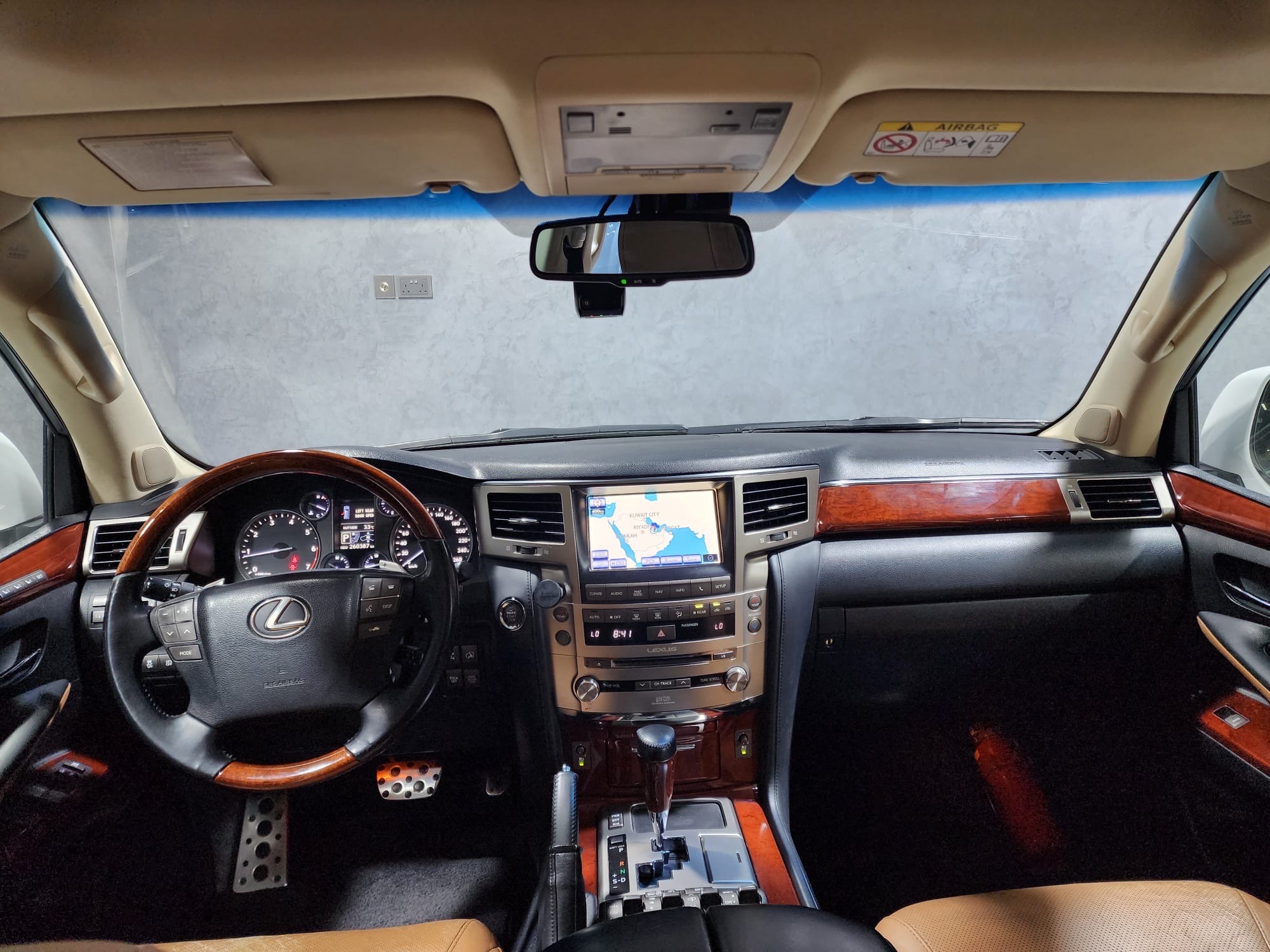 Lexus LX 570 S 2015 - Image 3