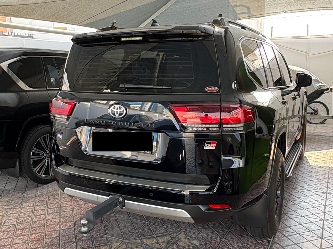Toyota Land Cruiser G/R 2023 - Image 3