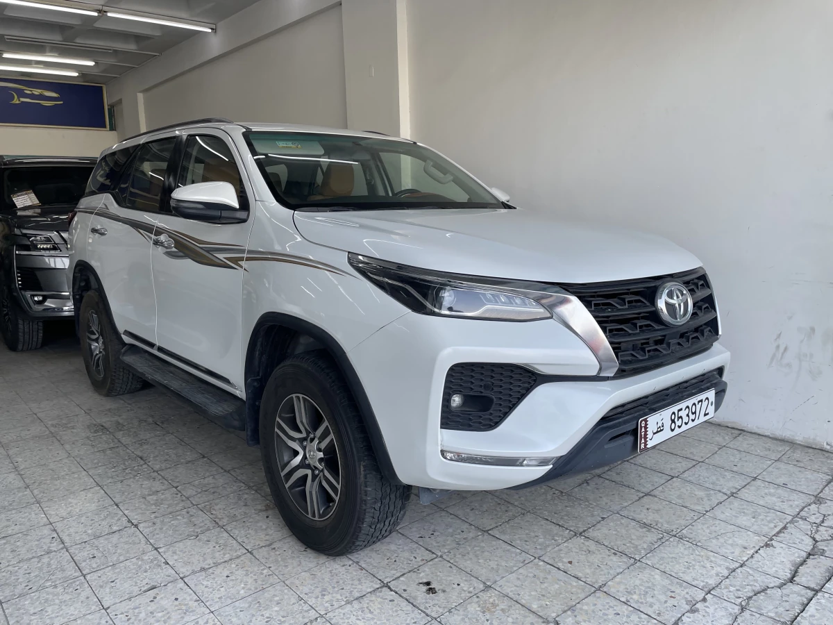 Toyota Fortuner V6 2023