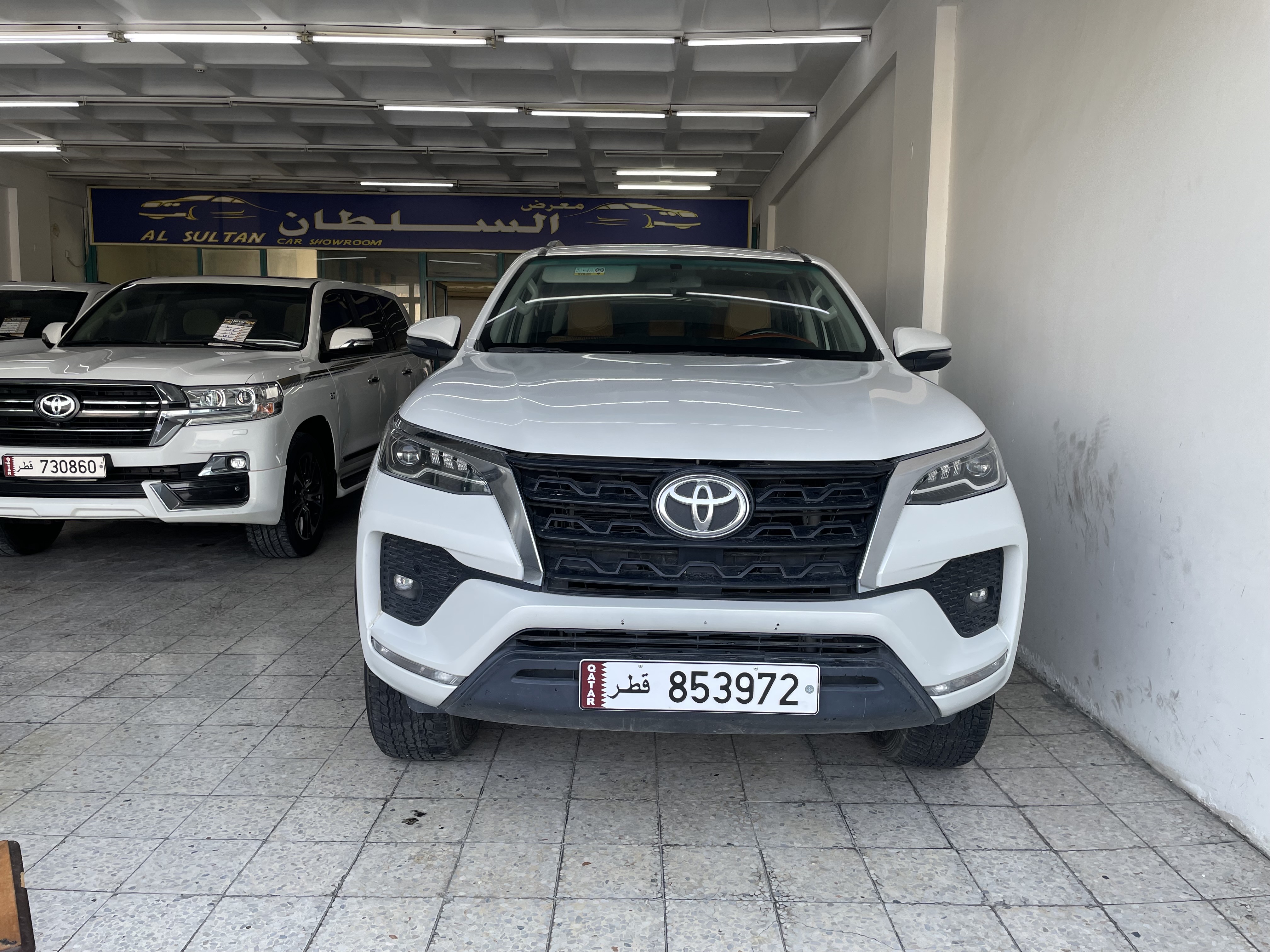 Toyota Fortuner V6 2023 - Image 2