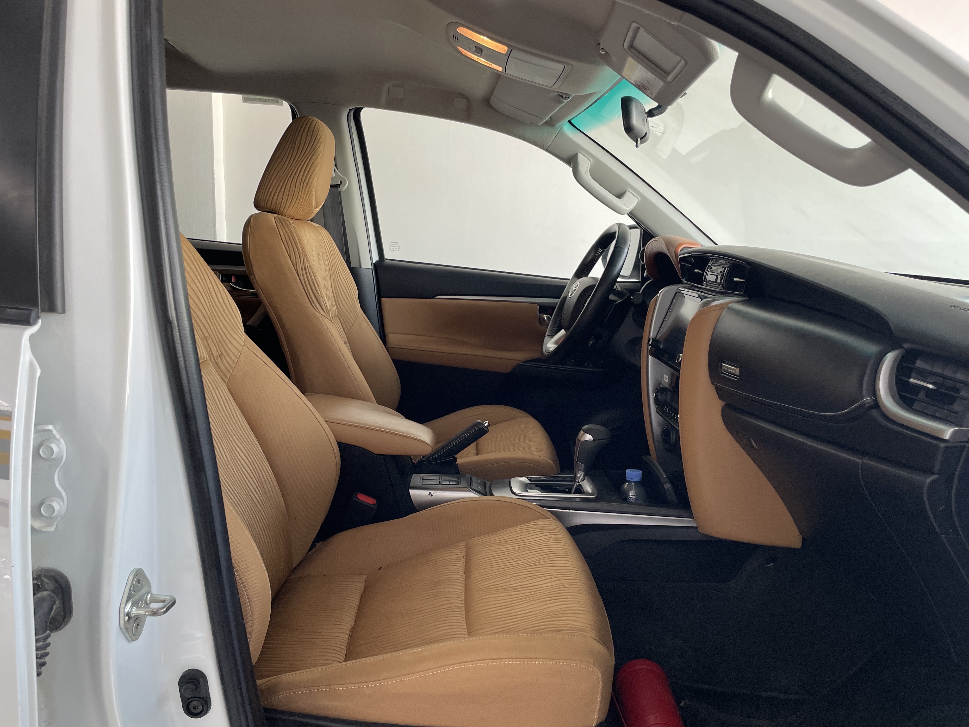 Toyota Fortuner V6 2023 - Image 4