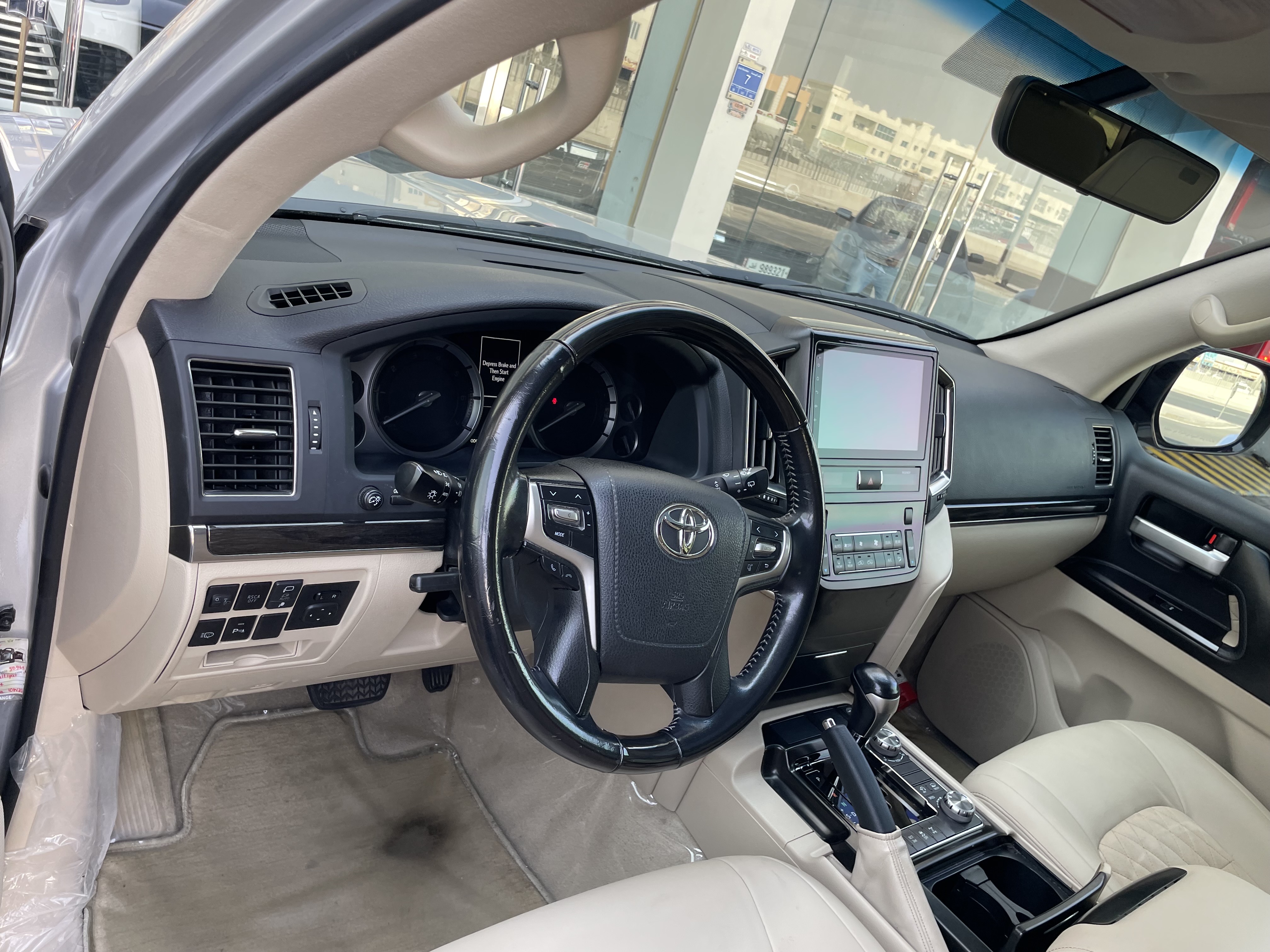 Toyota Land Cruiser GXR Grand Touring 2020 - Image 4