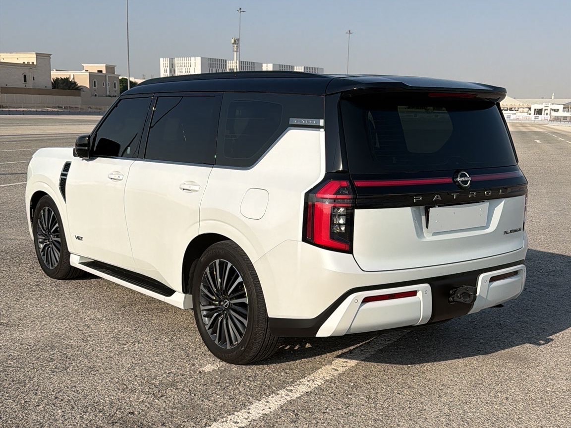 نيسان باترول Platinum Twin Turbo  2025 - Image 2