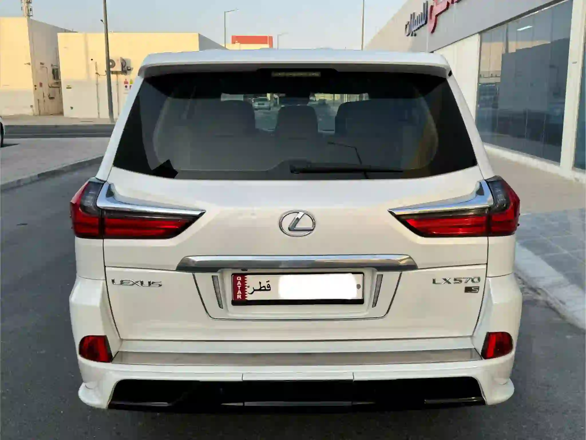 Lexus LX 570 S Black Edition 2016 - Image 2