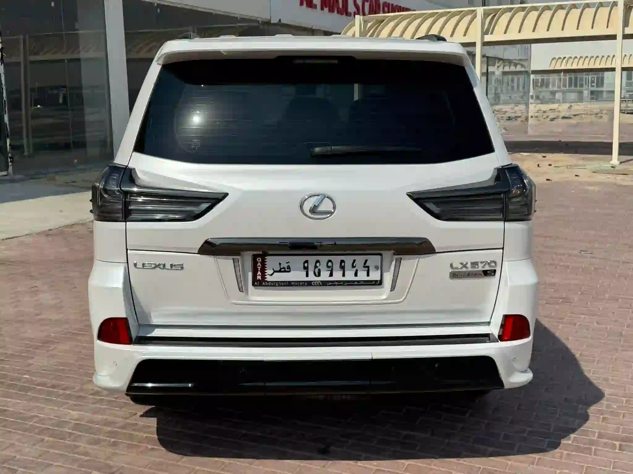 Lexus LX 570 S Black Edition 2019 - Image 2