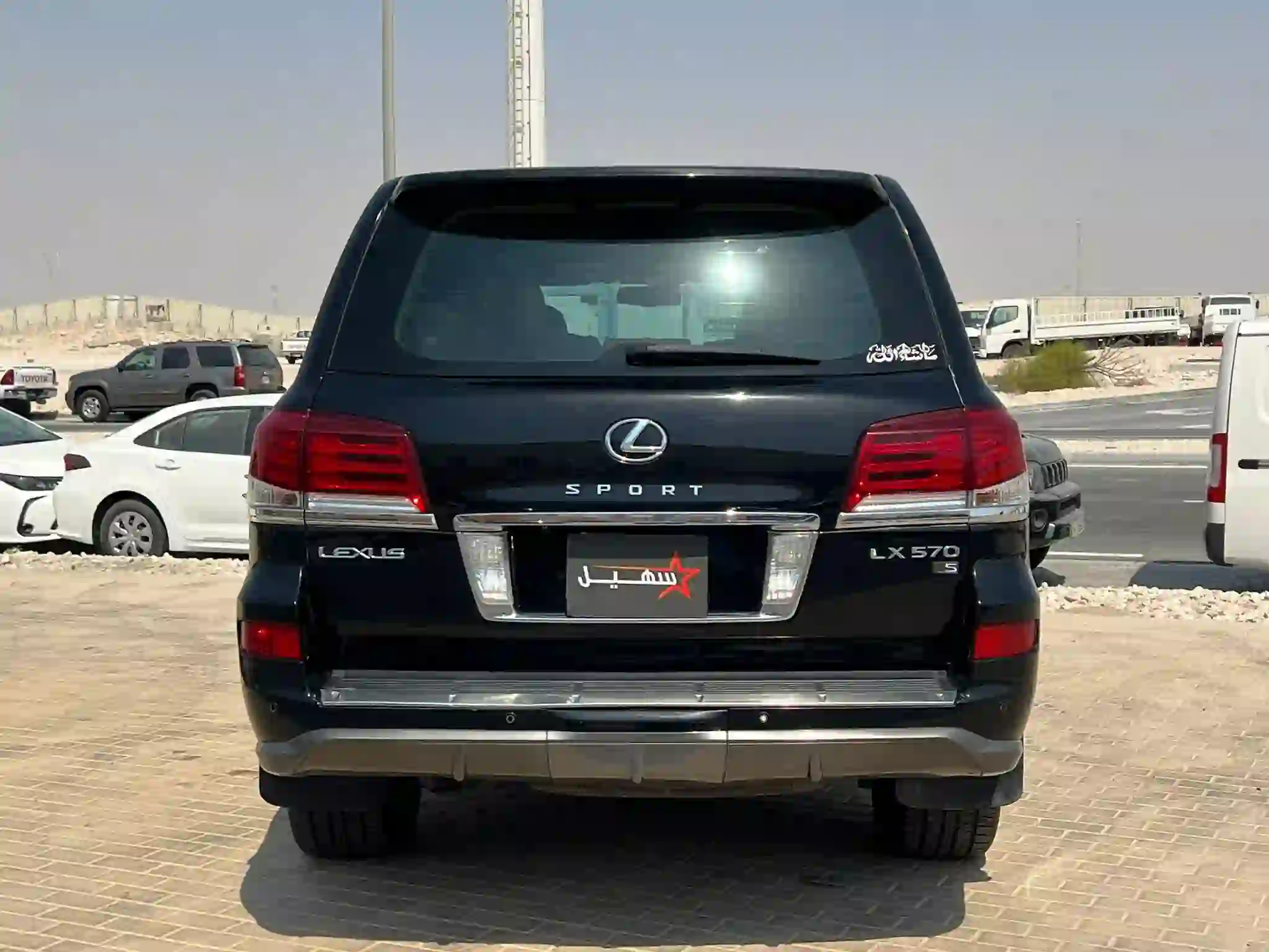 لكزس ال اكس 570 2012 - Image 3