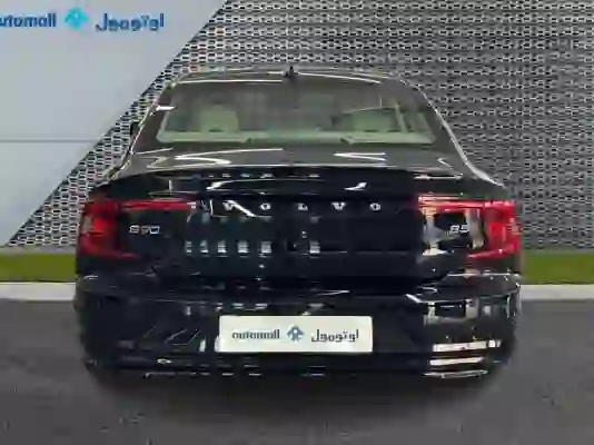 Volvo s90 2023 - Image 3