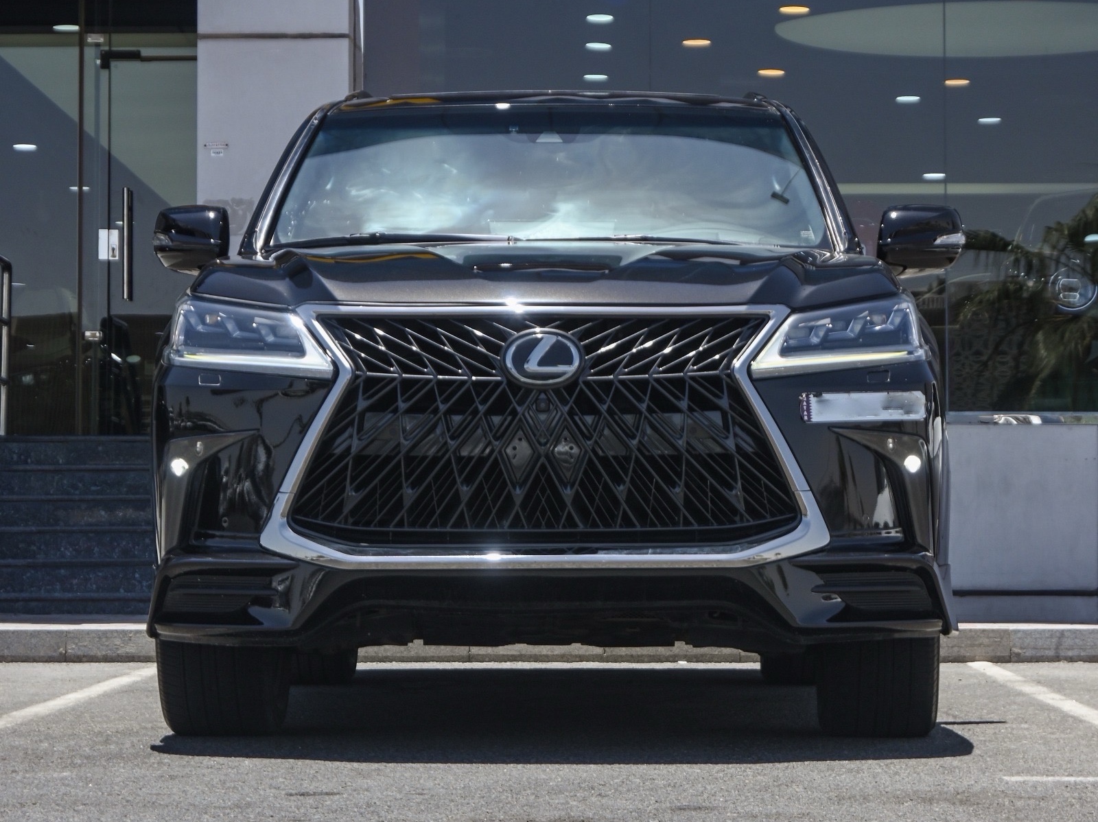 Lexus LX 570 S 2019 - Image 3