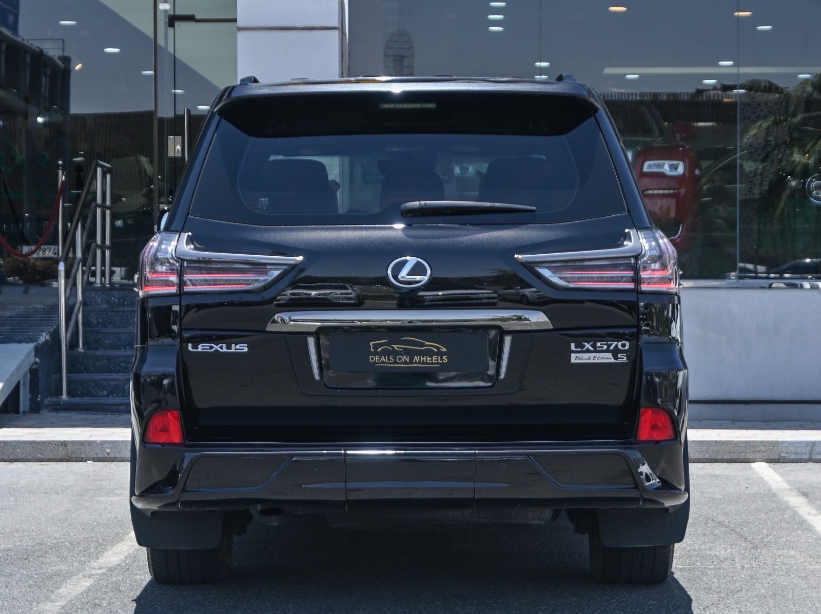 Lexus LX 570 S 2019 - Image 4
