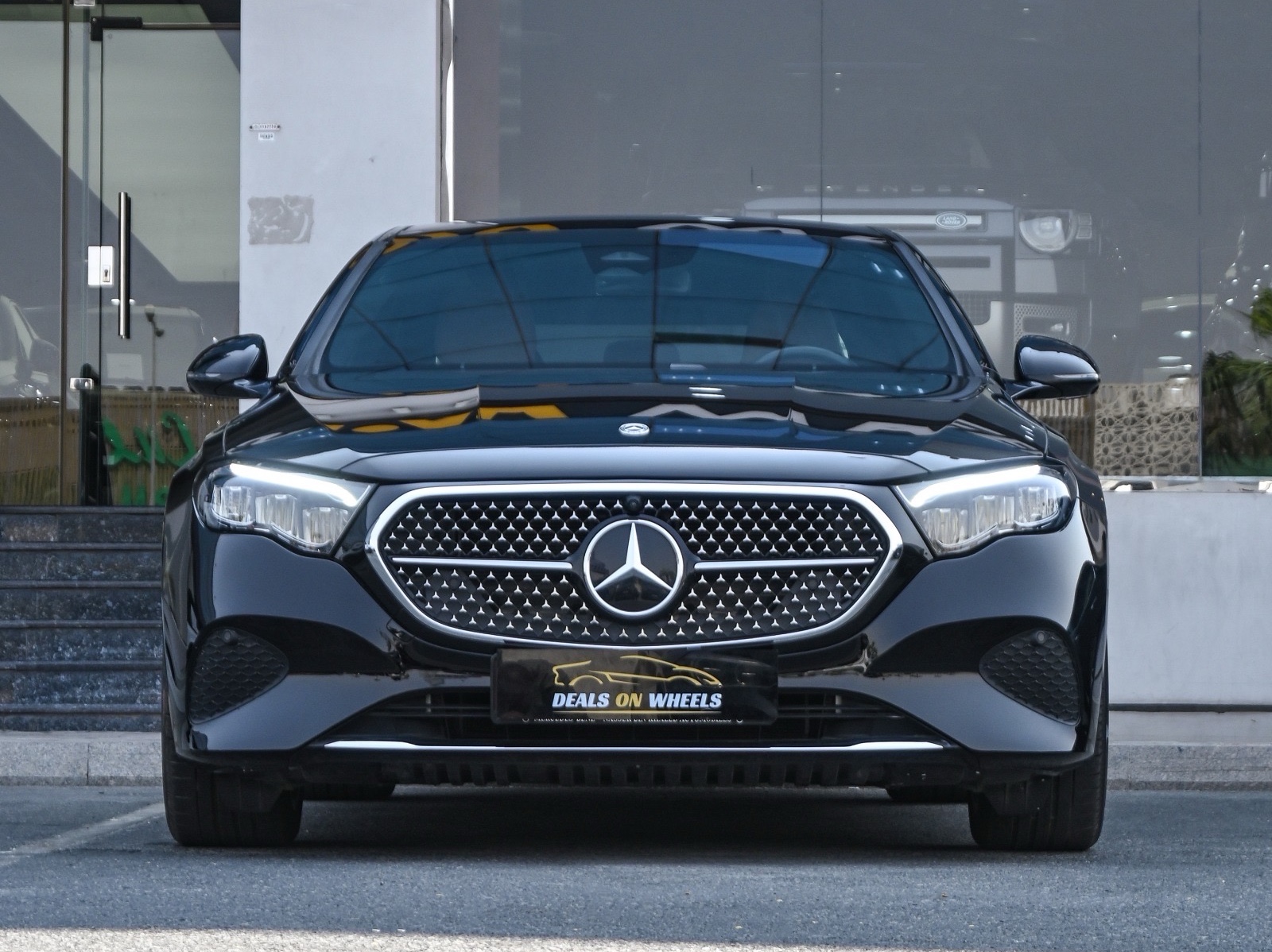 Mercedes-Benz E-Class Sedan 200 2024 - Image 3