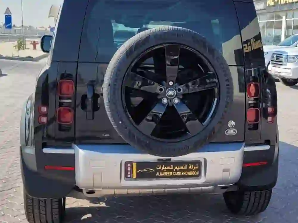 لاند روفر Defender 2023 - Image 4