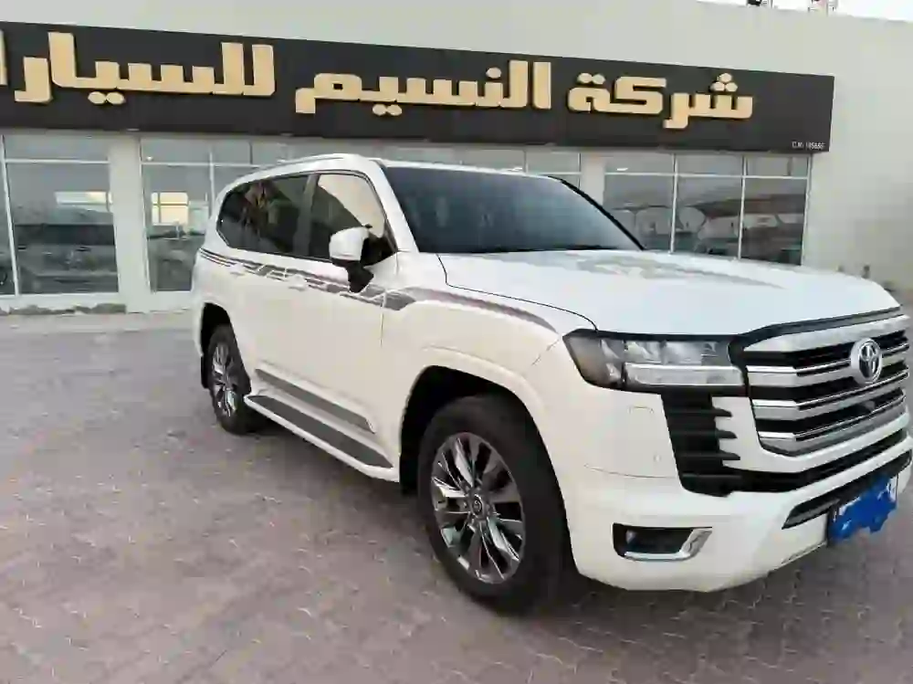 Toyota Land Cruiser GX.R 2023 - Image 4
