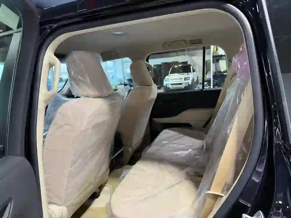 Toyota Land Cruiser GX 2025 - Image 4